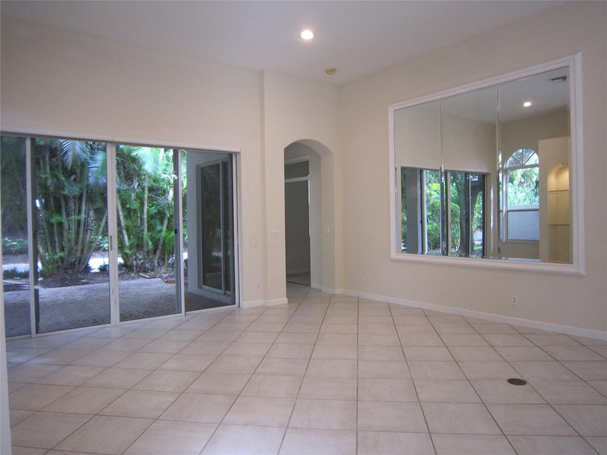 WYCLIFFE TR I - Residential Lease