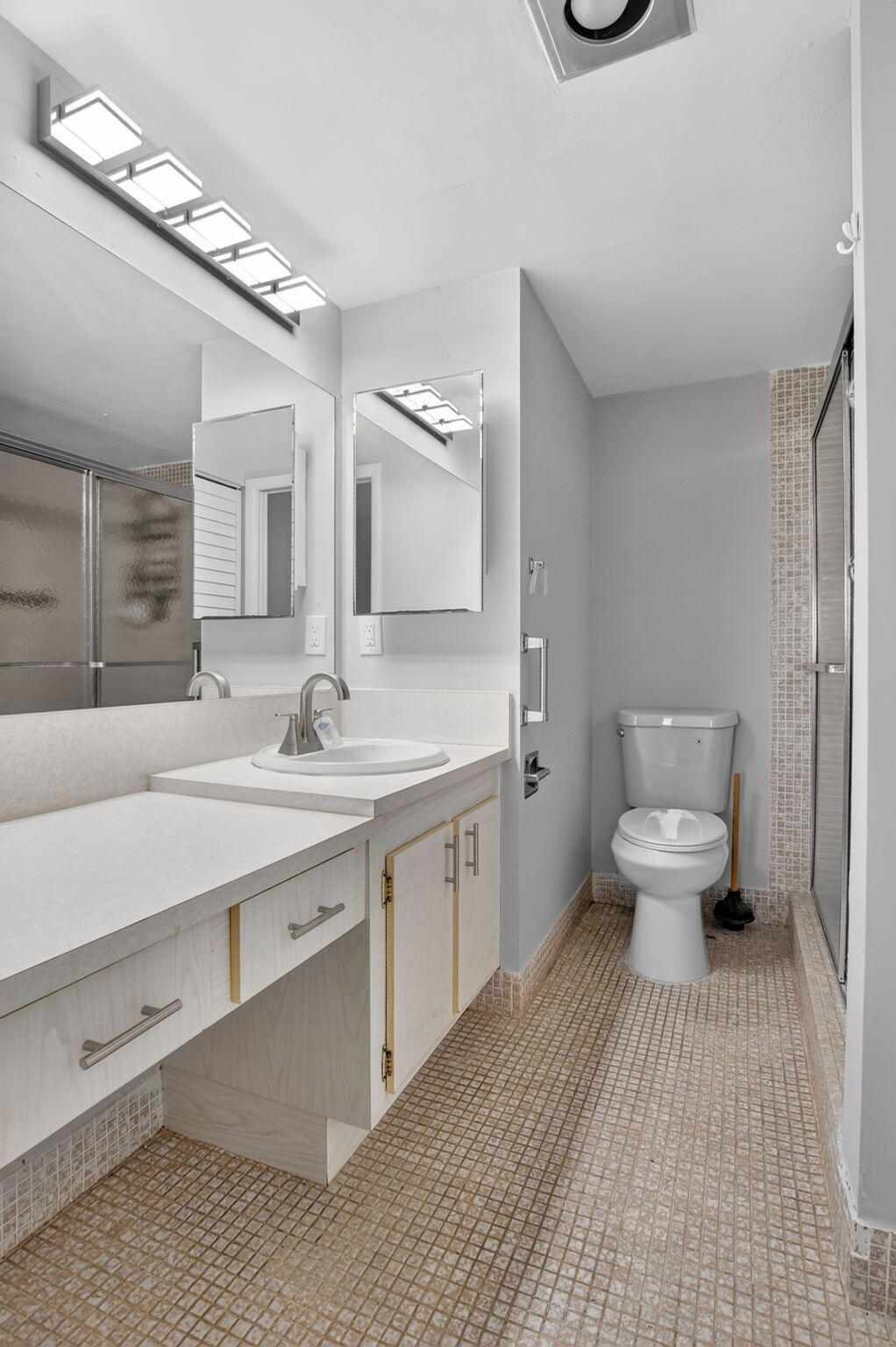 HYTHE AT CENTURY VILLAGE CONDO - Residential