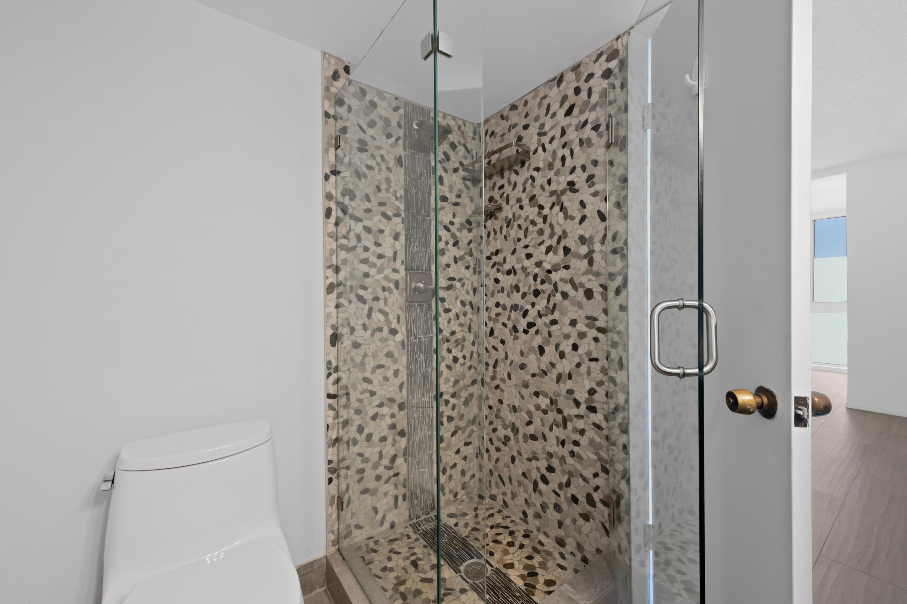 ROYAL MARINER CONDO - Residential