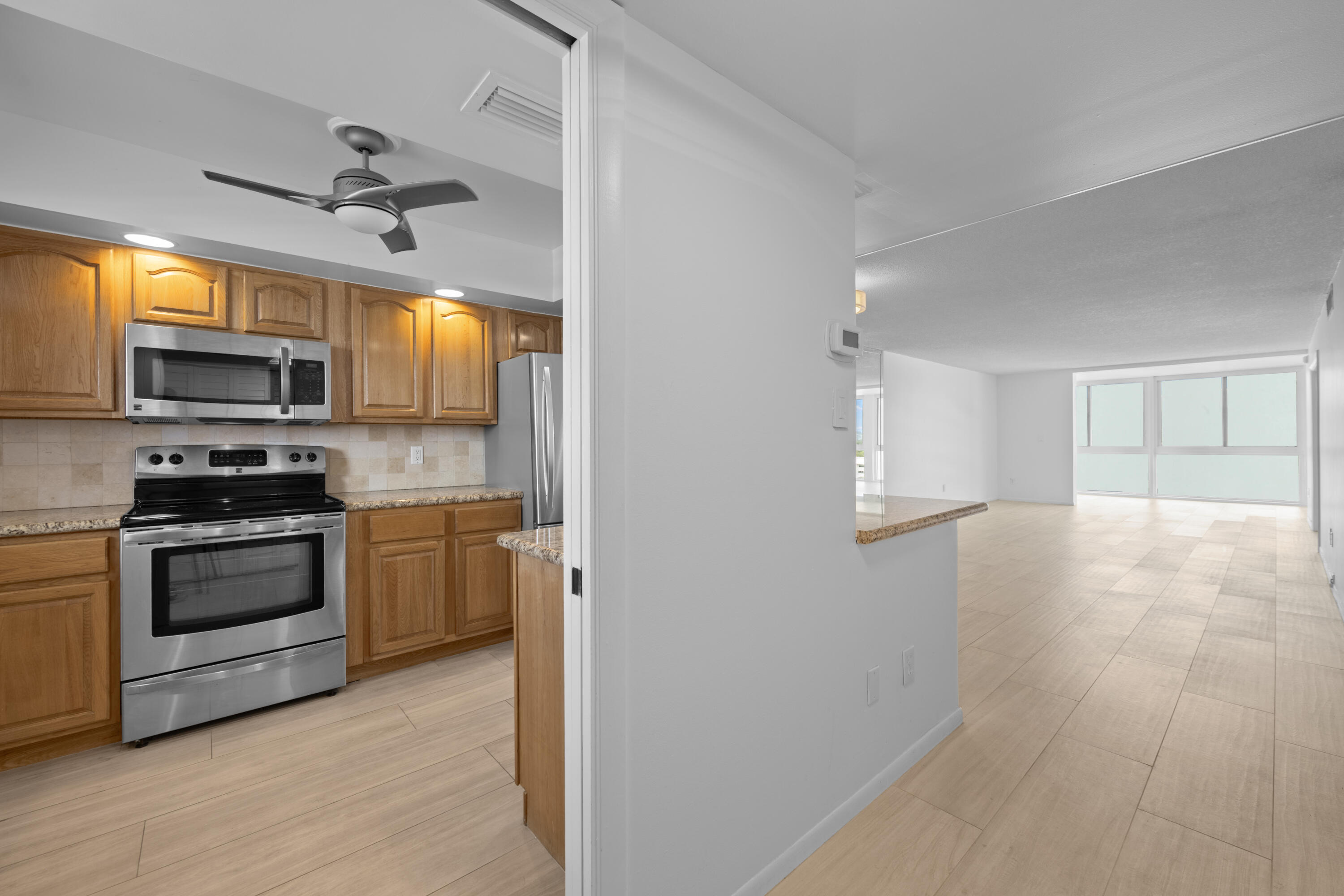 ROYAL MARINER CONDO - Residential