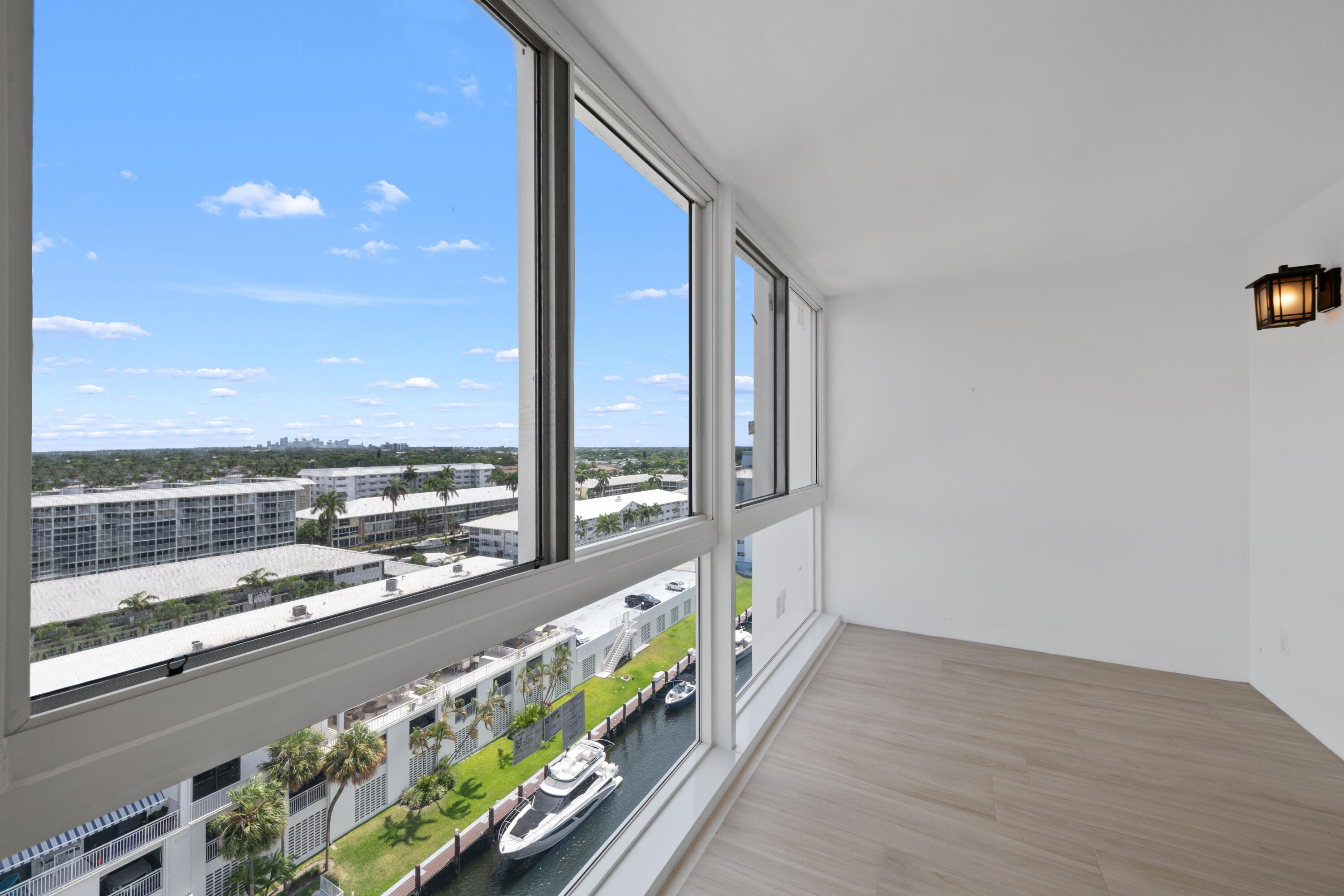 ROYAL MARINER CONDO - Residential
