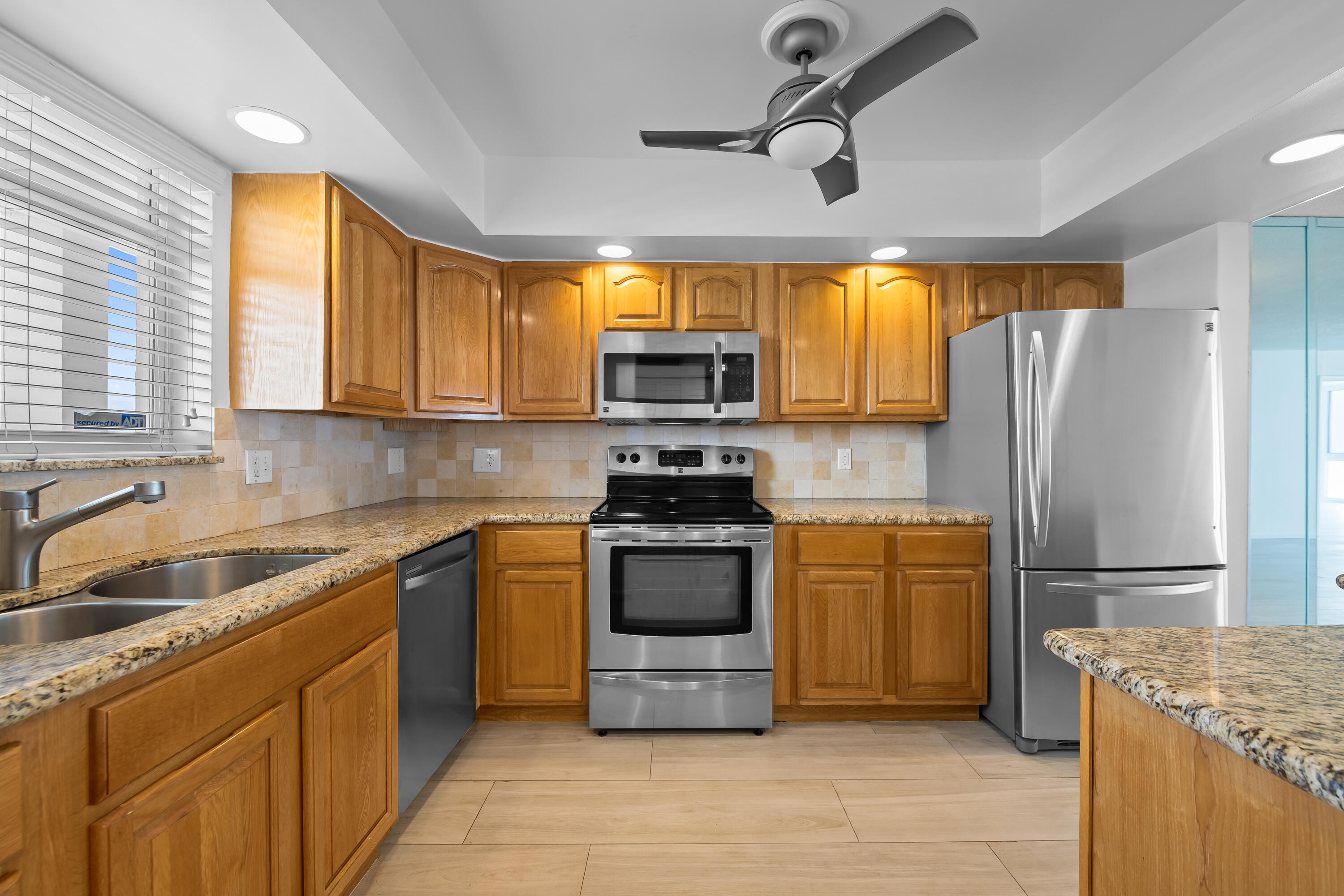 ROYAL MARINER CONDO - Residential