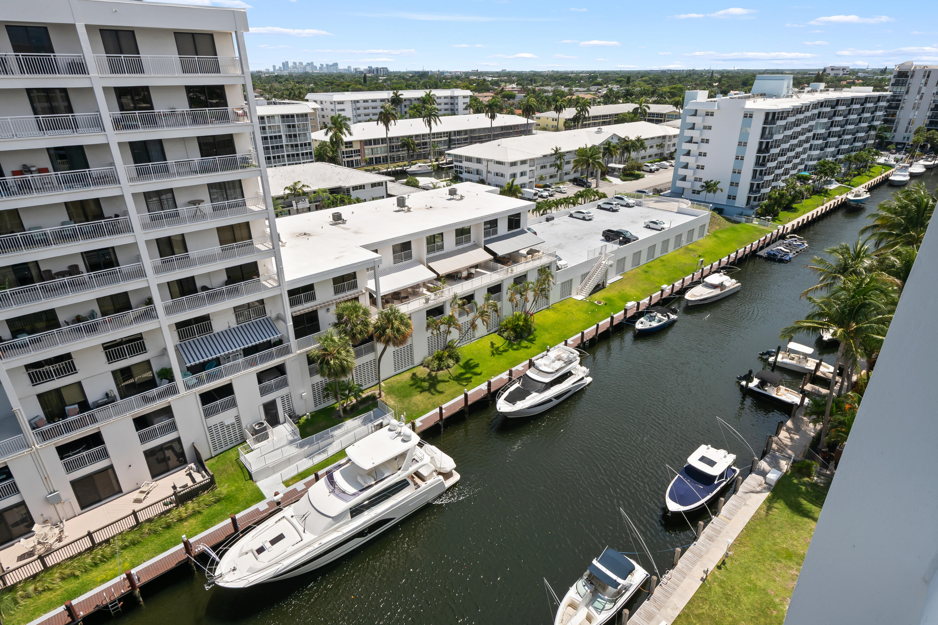 ROYAL MARINER CONDO - Residential