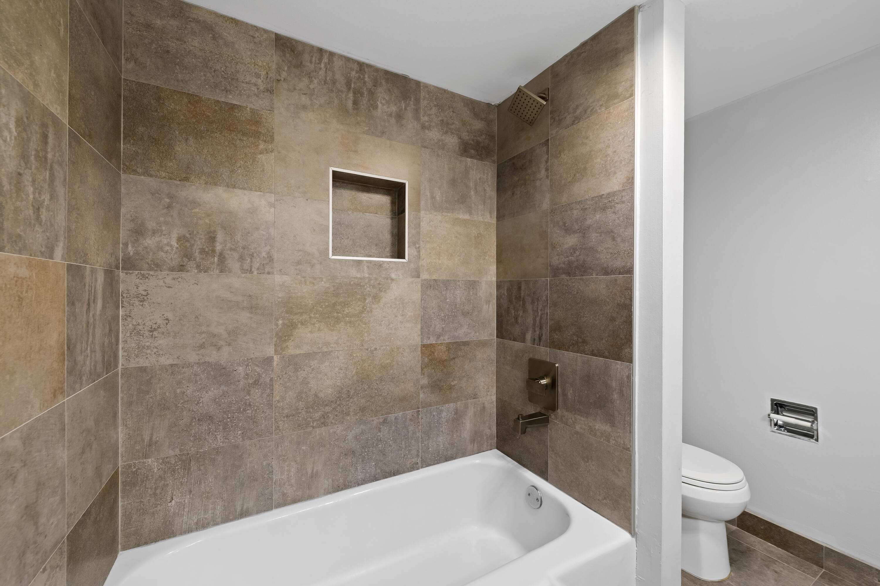 ROYAL MARINER CONDO - Residential