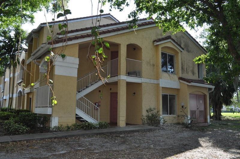 Private location. Spacious 2/2 on first-floor corner unit over looking Blue Heron Lake in a gated community. Certified wildlife habitat. Pet friendly- no size limit except no aggressive breeds. Clubhouse, pool, hot tub. Fitness center tennis courts. OK to lease first year, investor opportunity. Plenty of guests parking available. Must use main gate from NW 27 Ave entrance, From I-95 take Oakland Park Blvd west to 27 Ave. Turn right heeding North, first right to Sail Boat Pointe Condo gate.