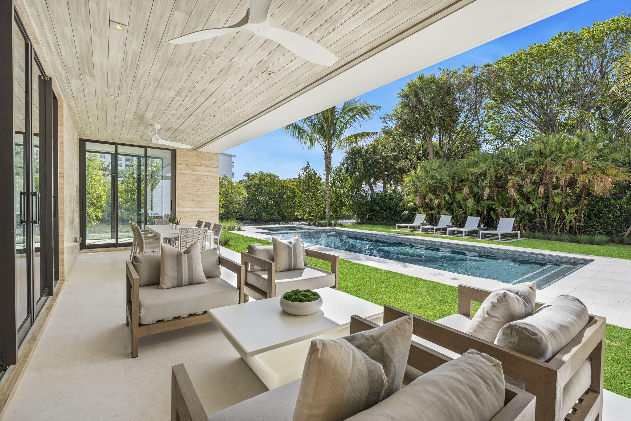 IBIS ISLE - Residential