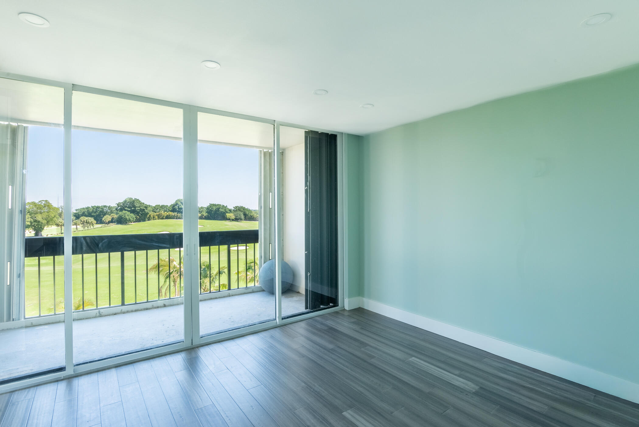 LANDS OF THE PRESIDENT CONDO 2 , - Residential Lease
