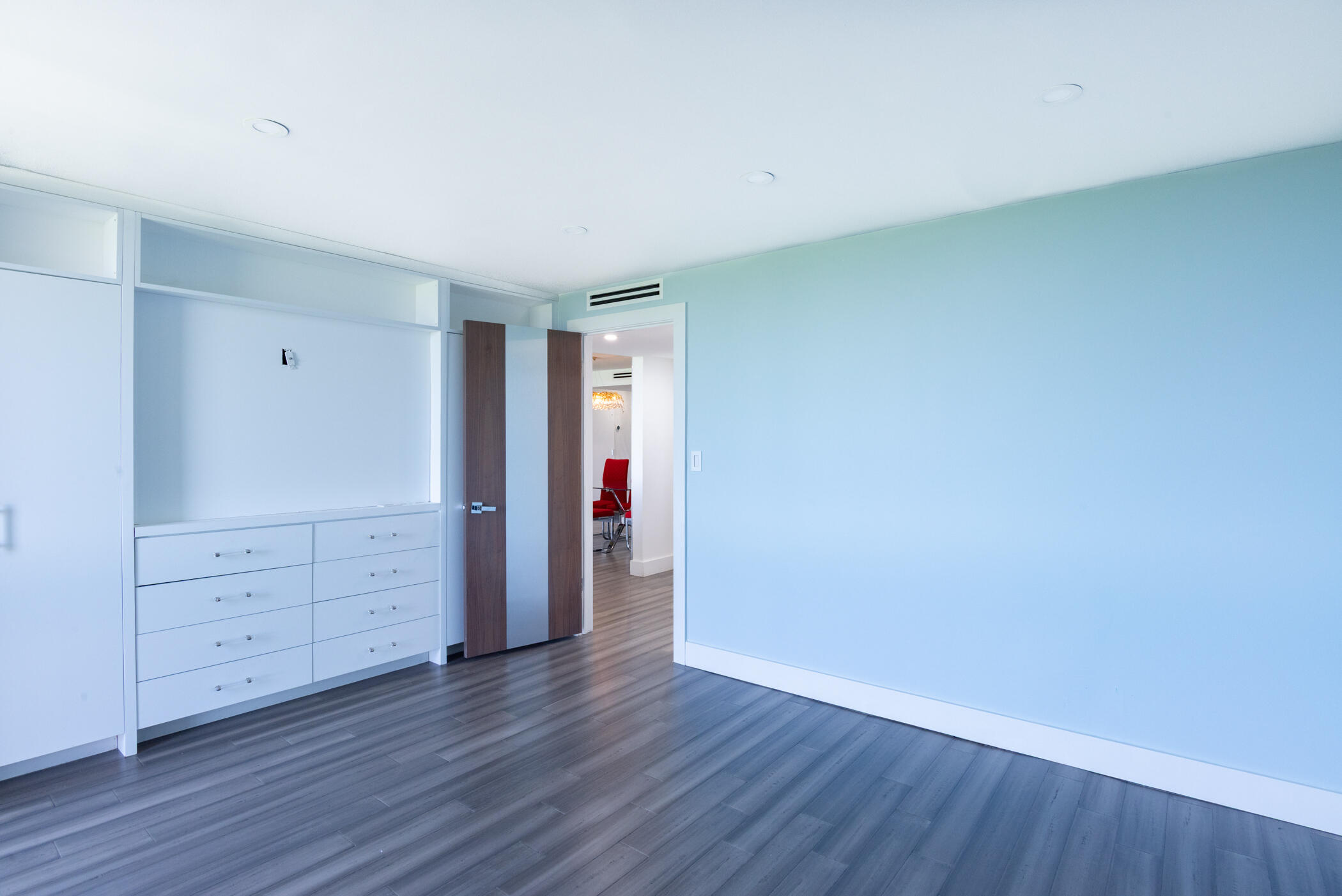 LANDS OF THE PRESIDENT CONDO 2 , - Residential Lease