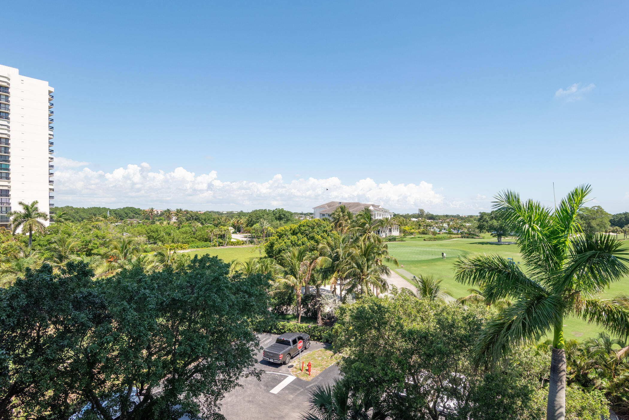 LANDS OF THE PRESIDENT CONDO 2 , - Residential Lease