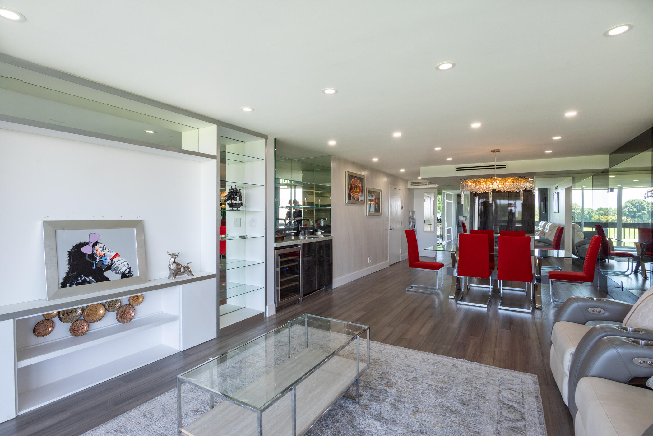 LANDS OF THE PRESIDENT CONDO 2 , - Residential Lease