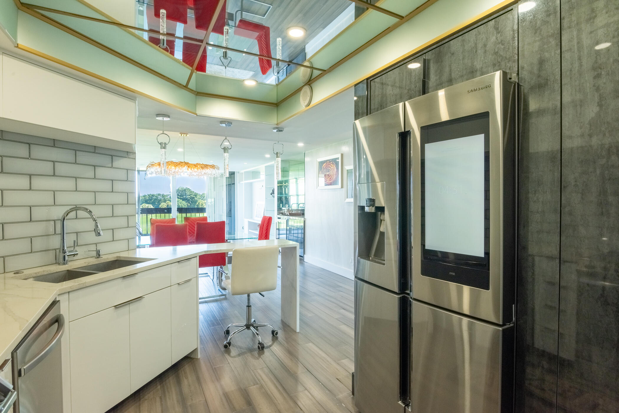 LANDS OF THE PRESIDENT CONDO 2 , - Residential Lease