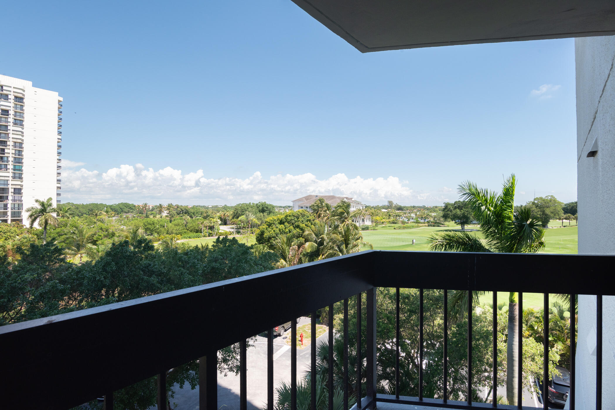 LANDS OF THE PRESIDENT CONDO 2 , - Residential Lease
