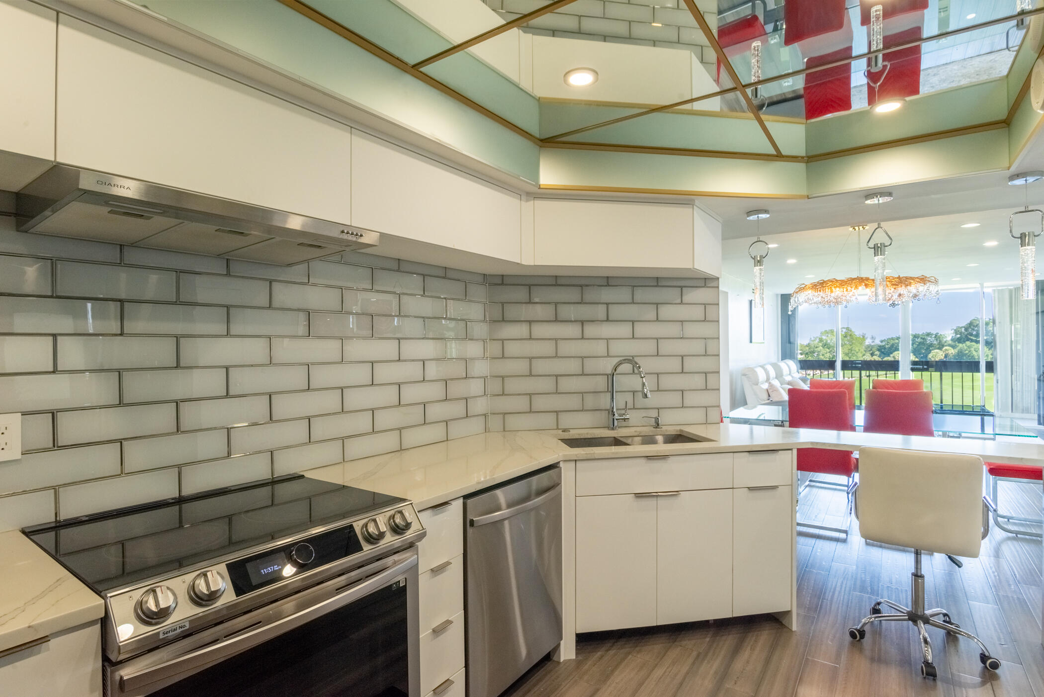 LANDS OF THE PRESIDENT CONDO 2 , - Residential Lease