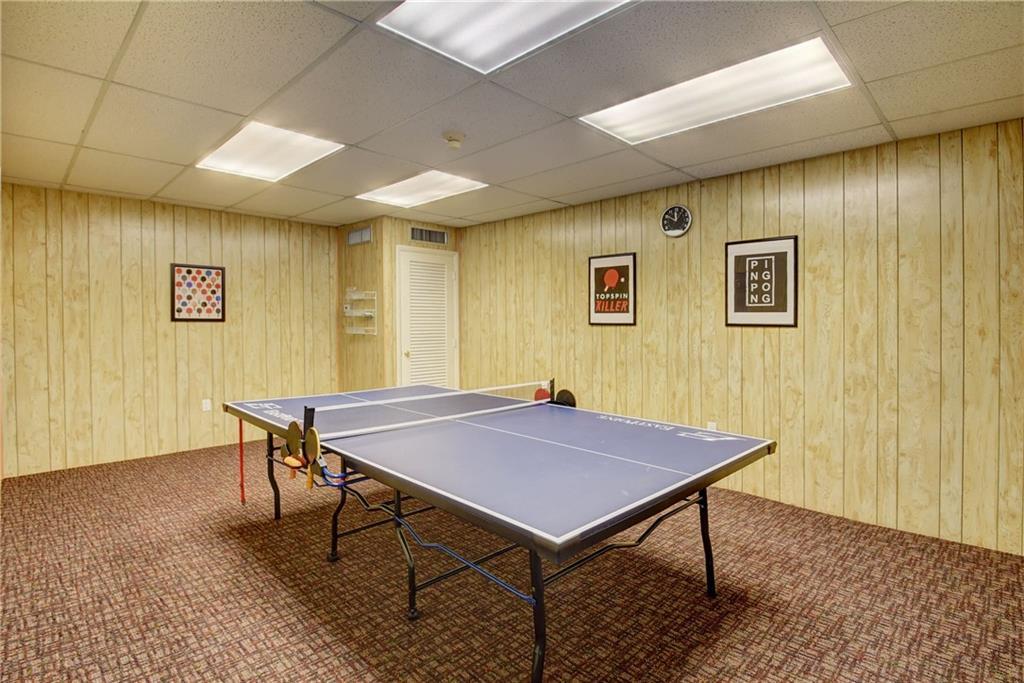 EMERALD TOWER CONDO - Residential Lease