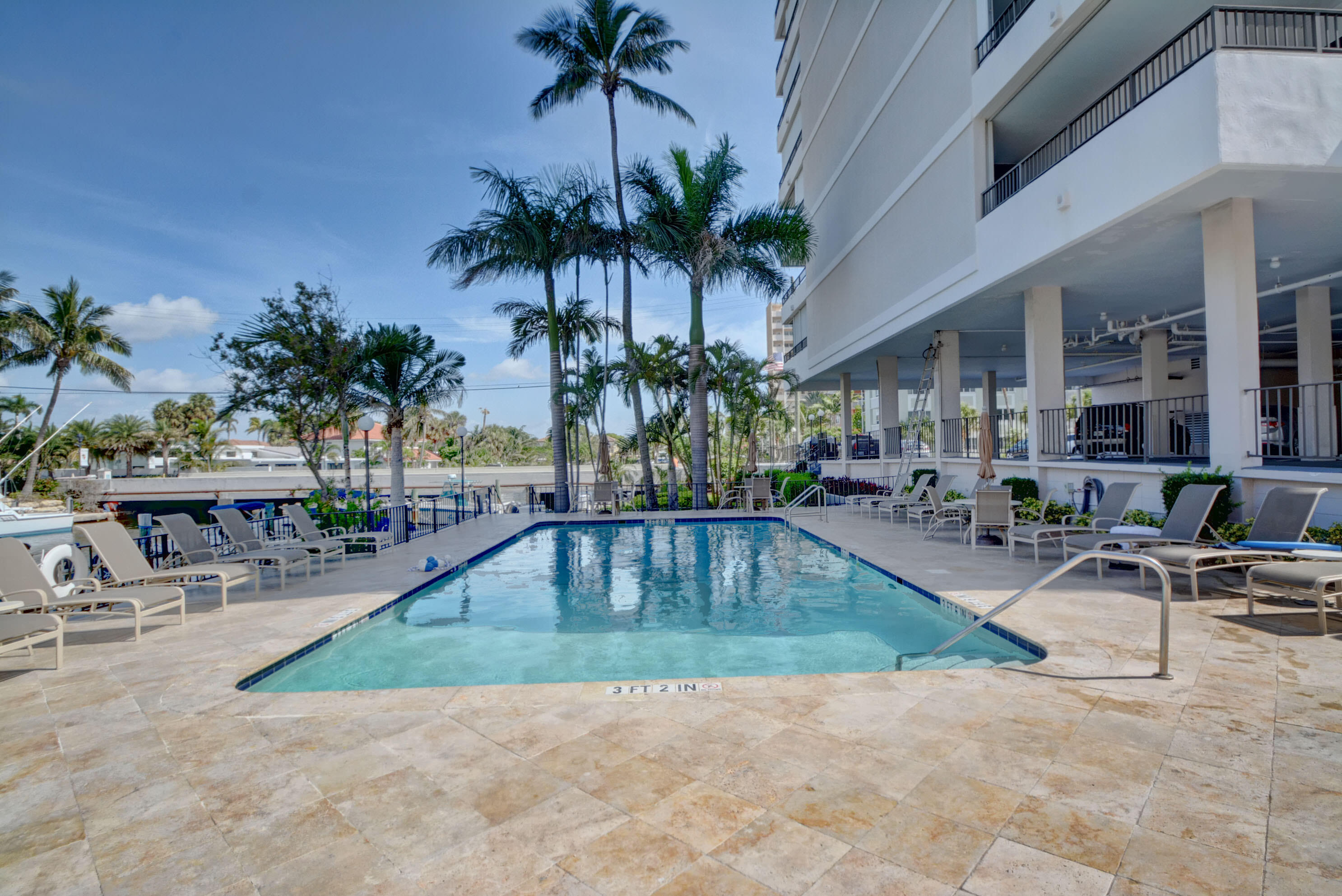 EMERALD TOWER CONDO - Residential Lease