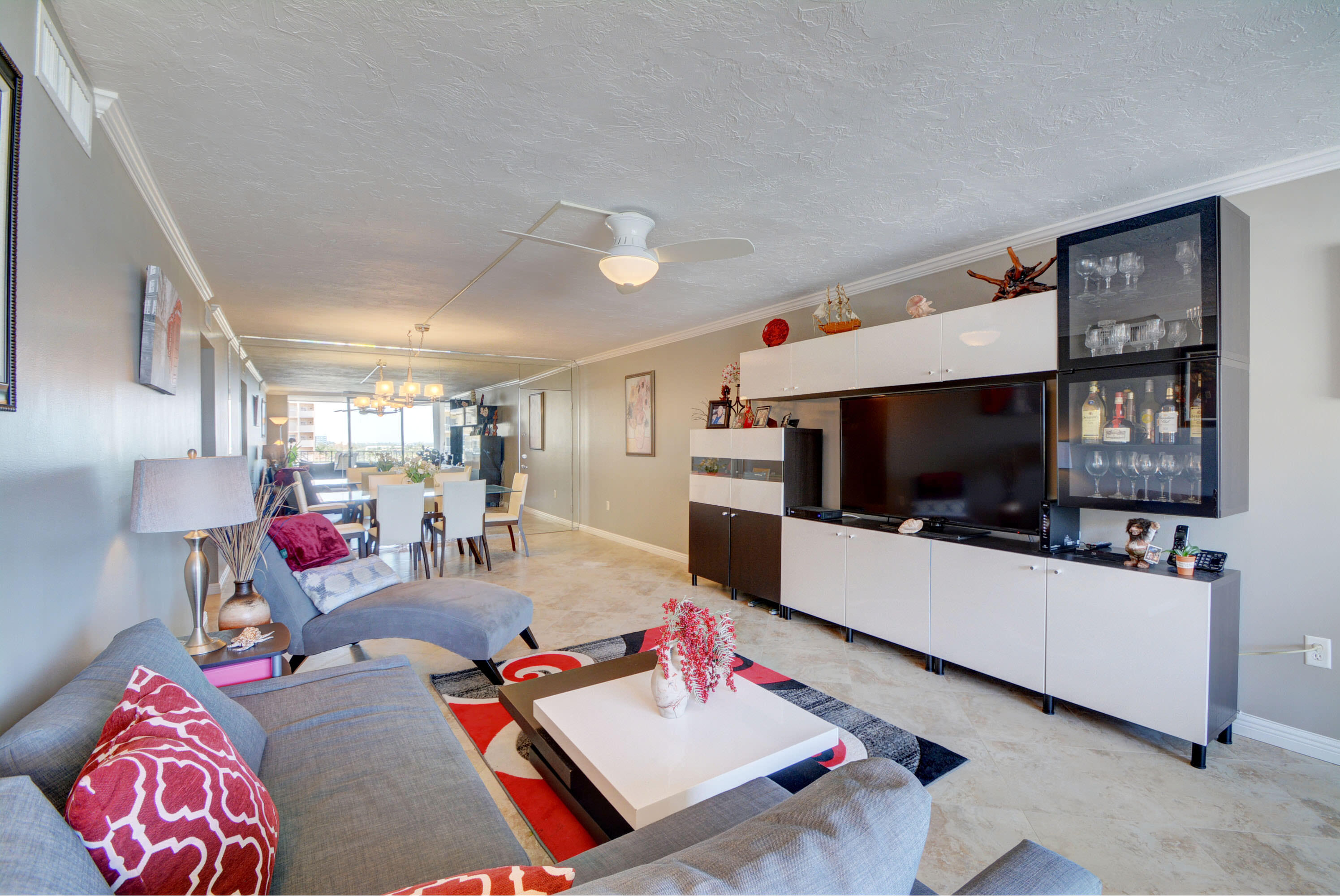 EMERALD TOWER CONDO - Residential Lease