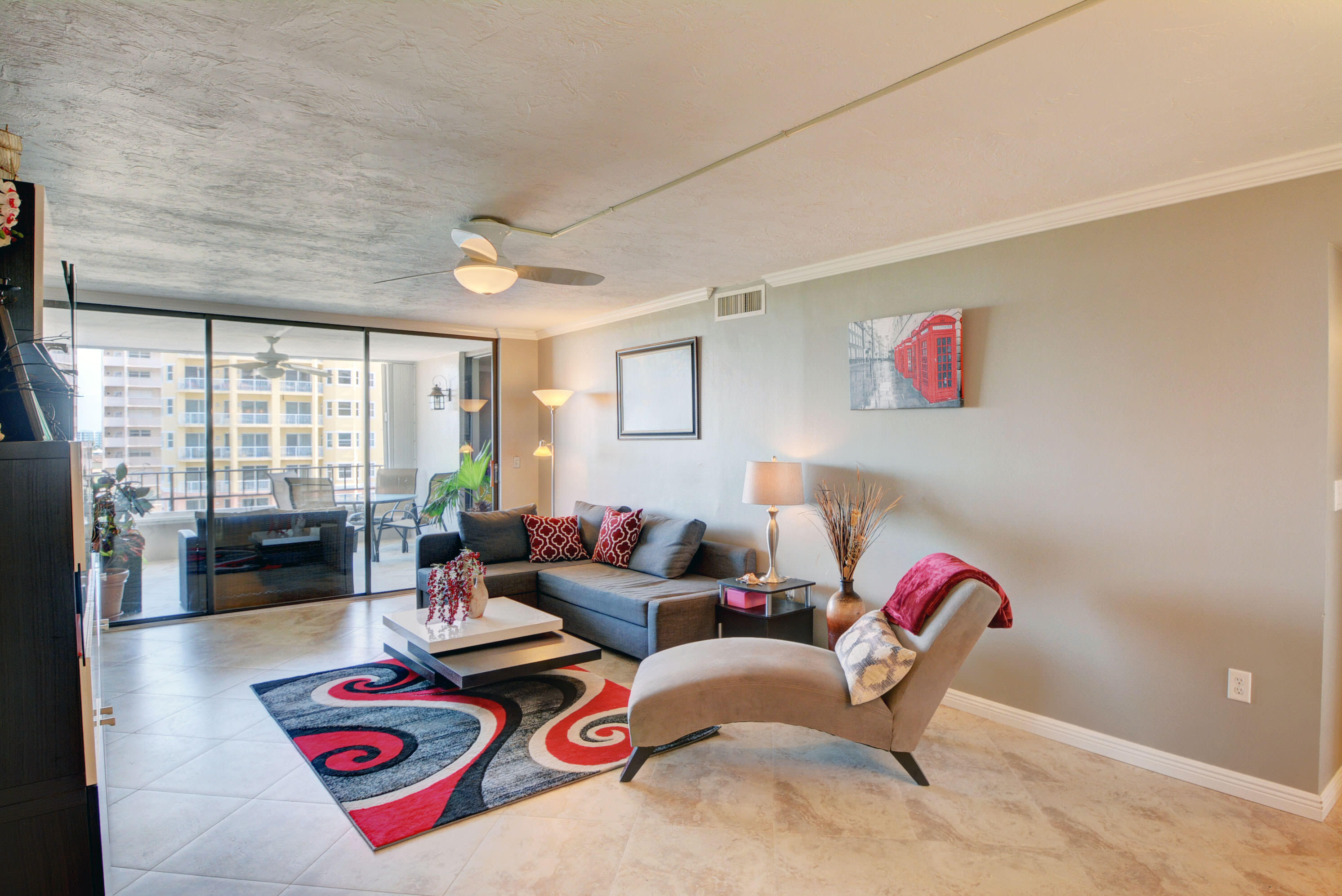 EMERALD TOWER CONDO - Residential Lease