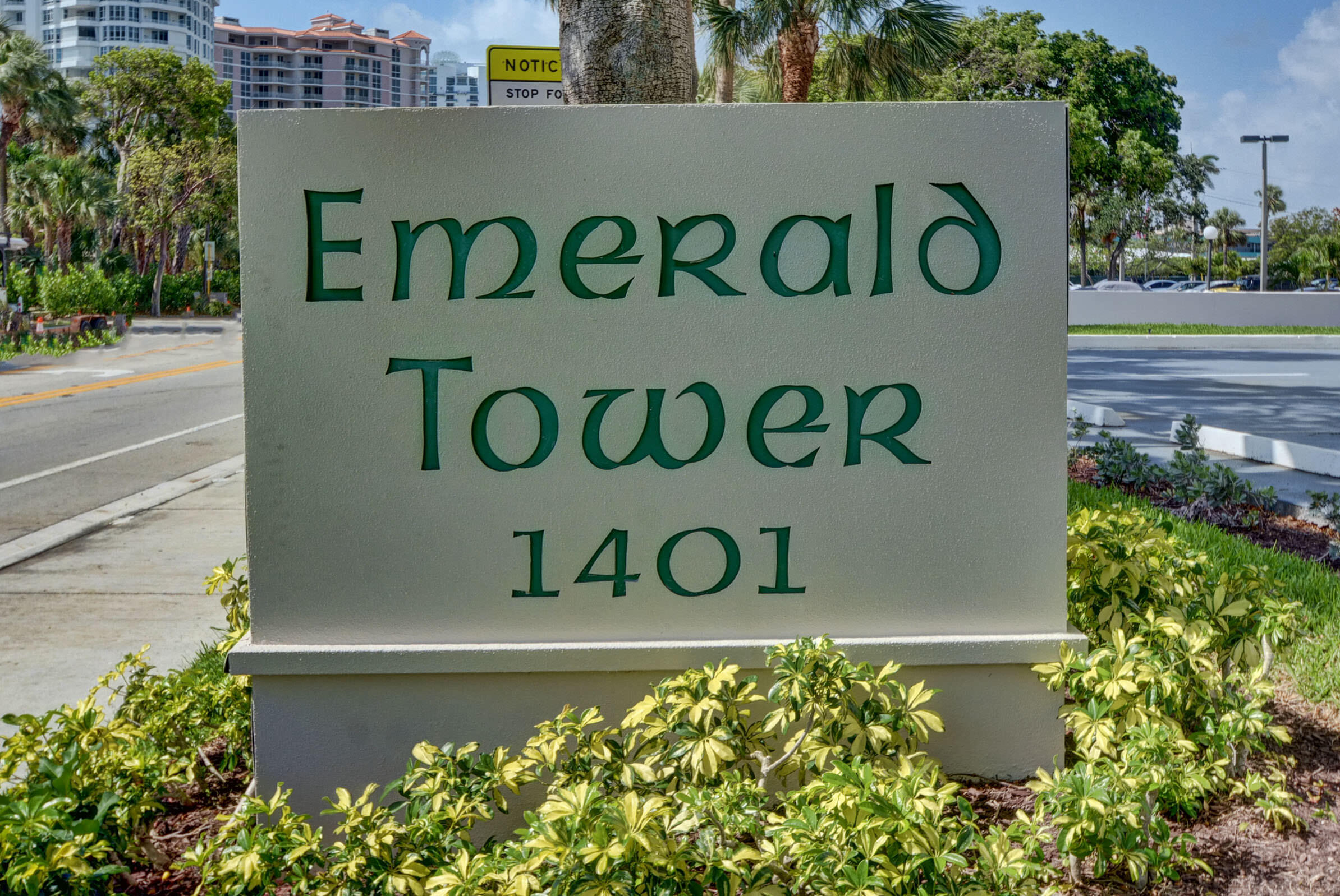 EMERALD TOWER CONDO - Residential Lease