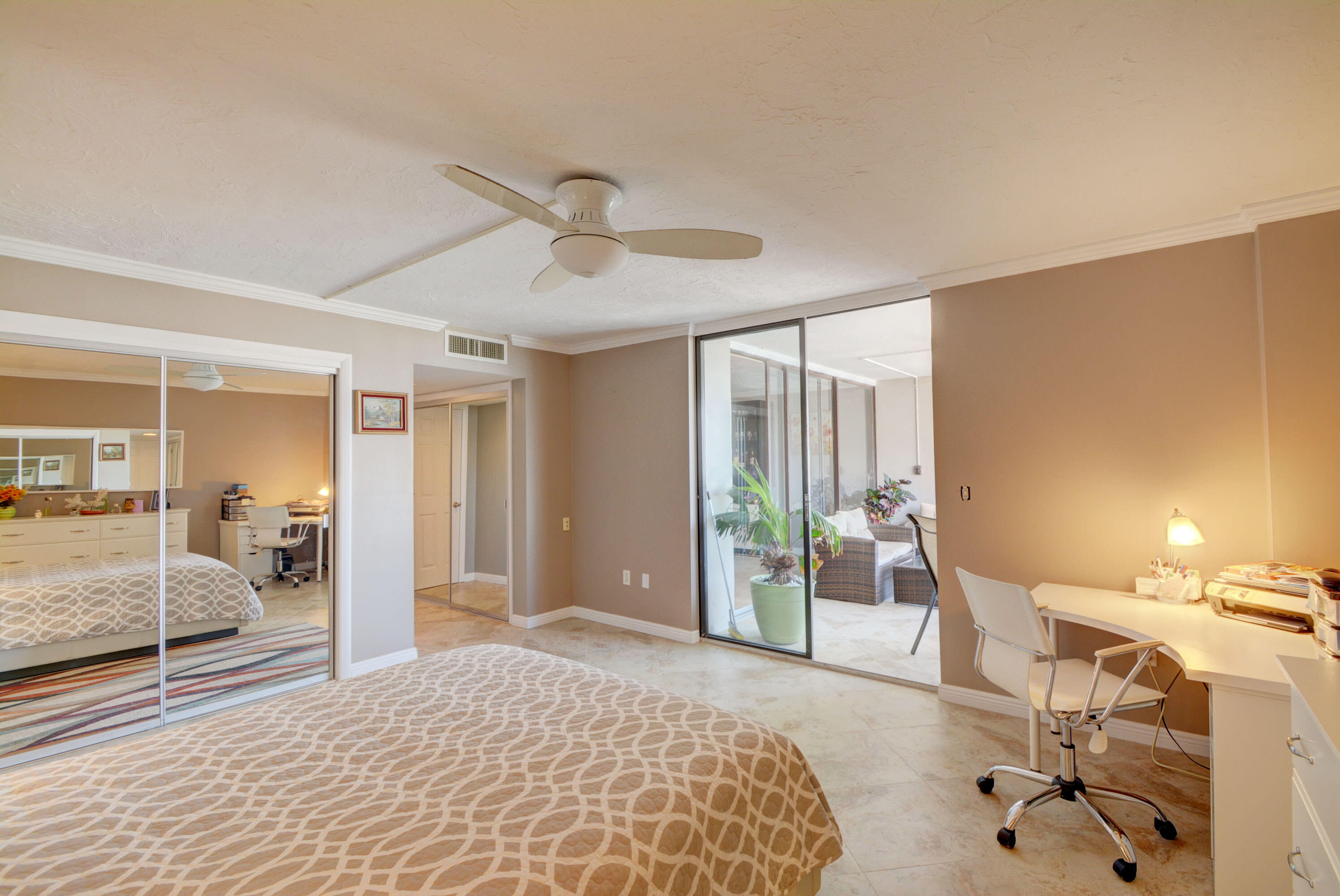 EMERALD TOWER CONDO - Residential Lease