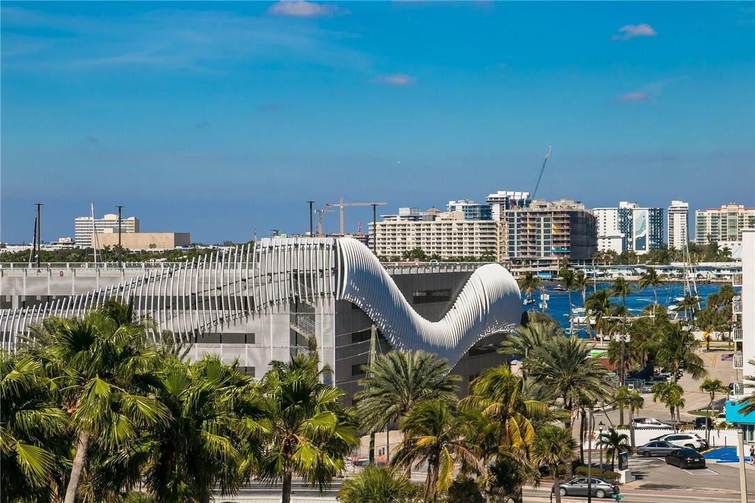 Venetian Condominium - Residential