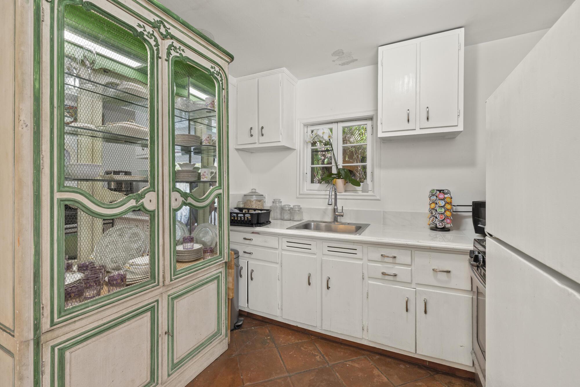 NORTH SHORE TERRACE PL NO 1 - Residential