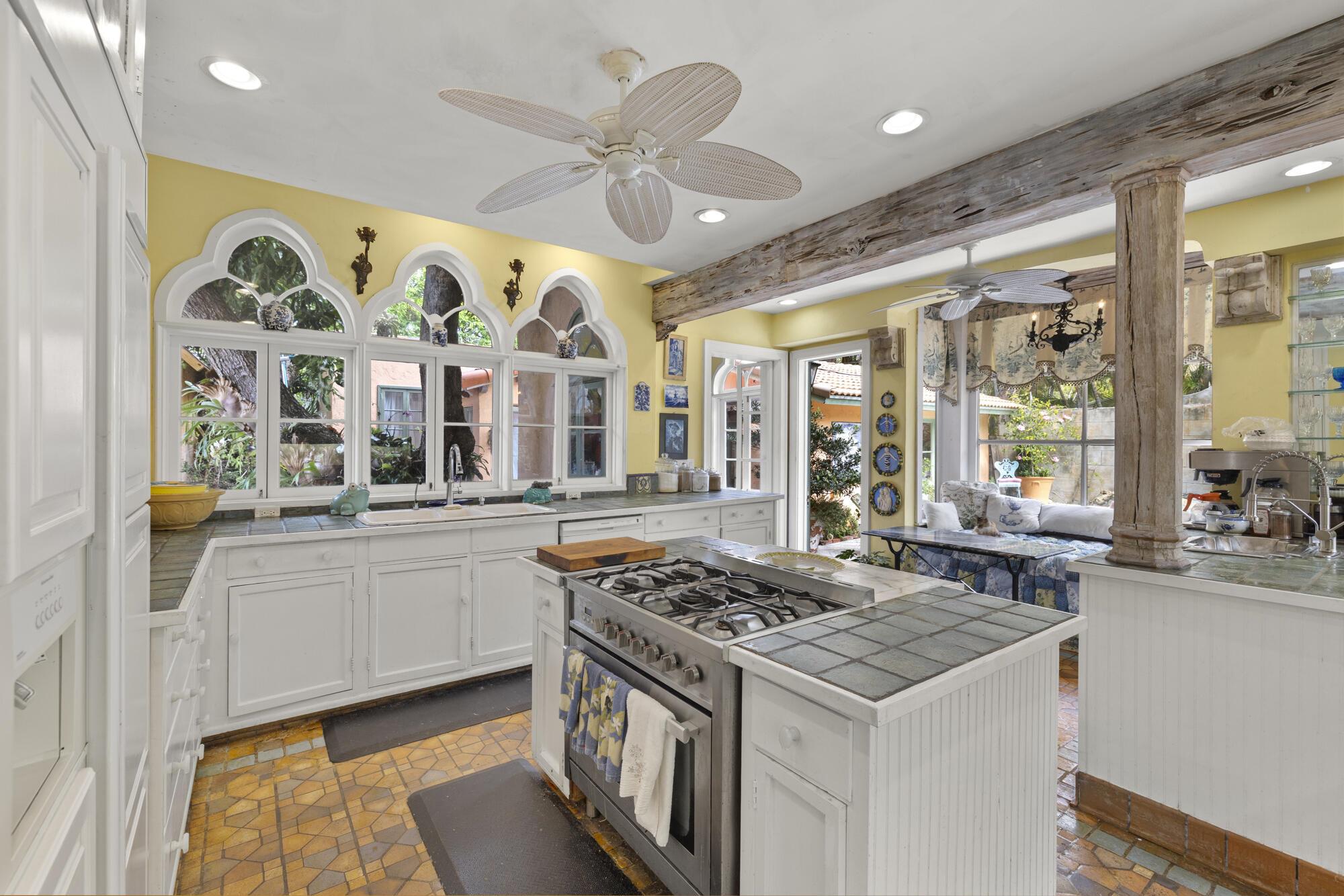 NORTH SHORE TERRACE PL NO 1 - Residential