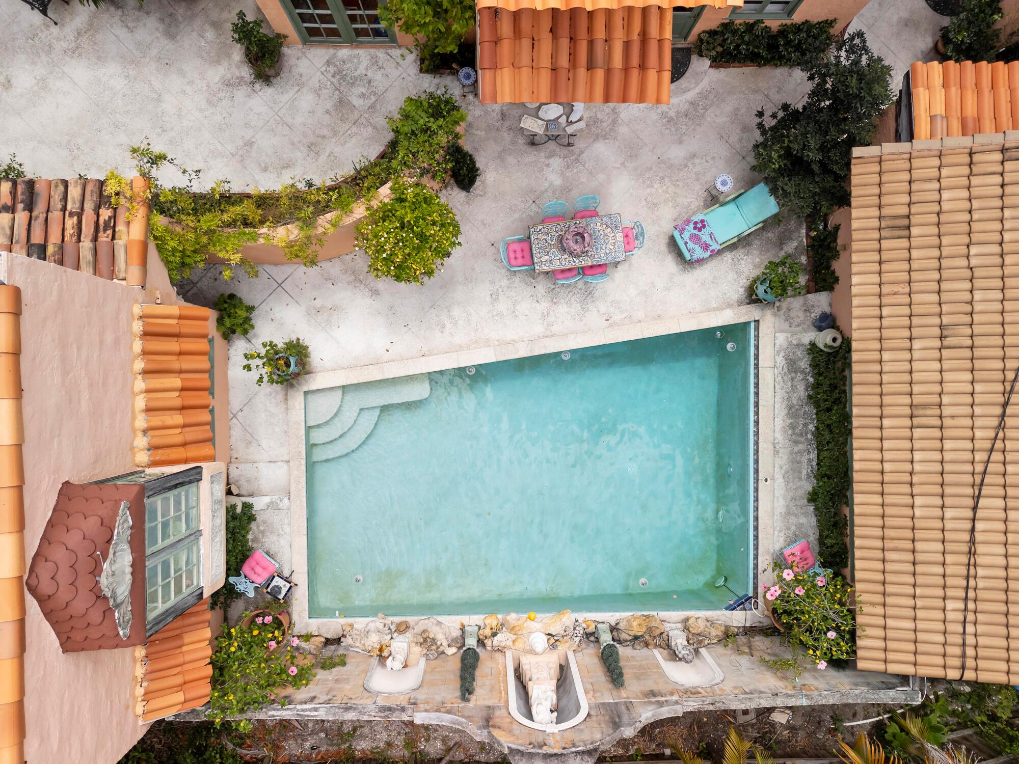 NORTH SHORE TERRACE PL NO 1 - Residential