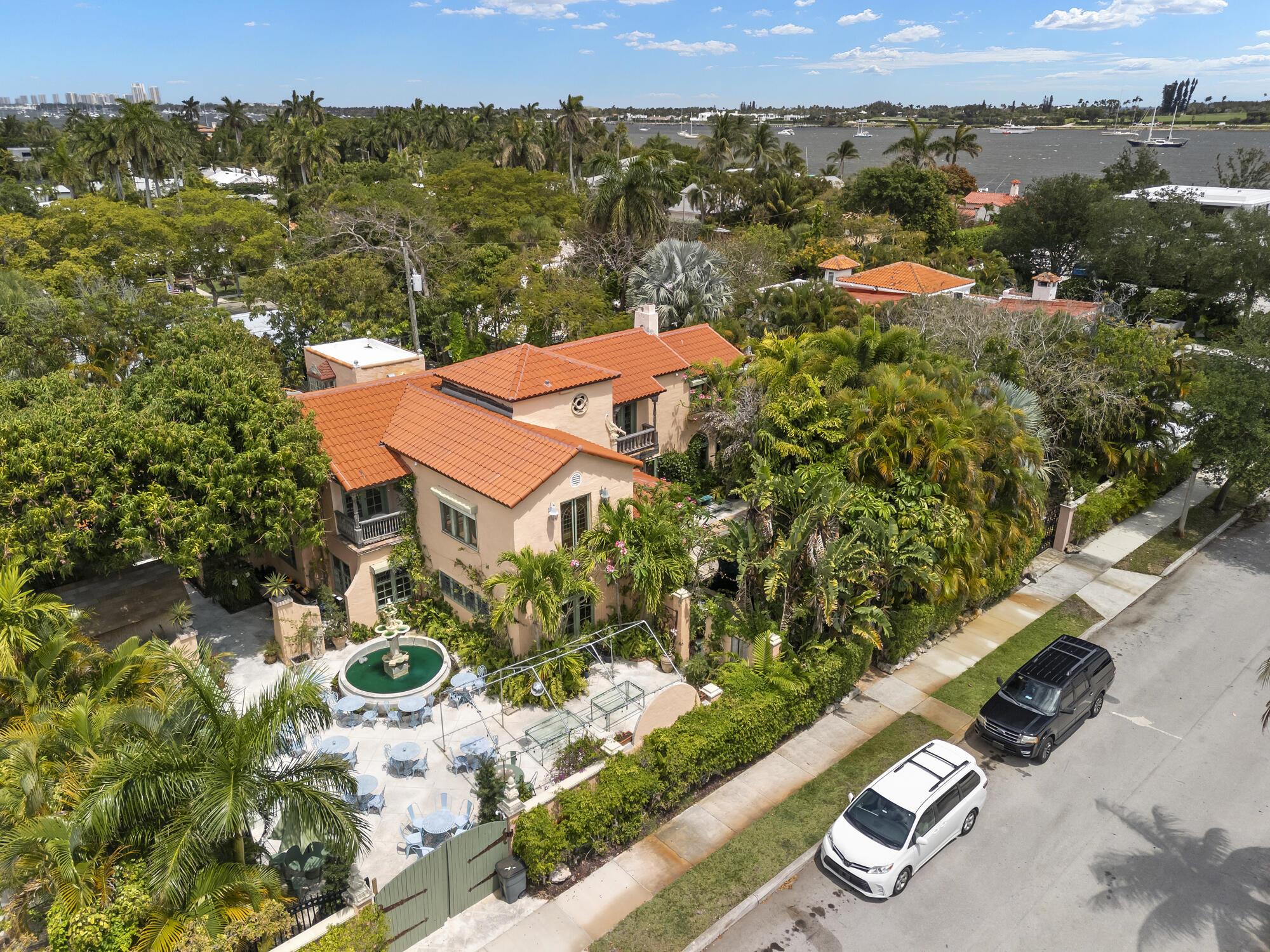 NORTH SHORE TERRACE PL NO 1 - Residential