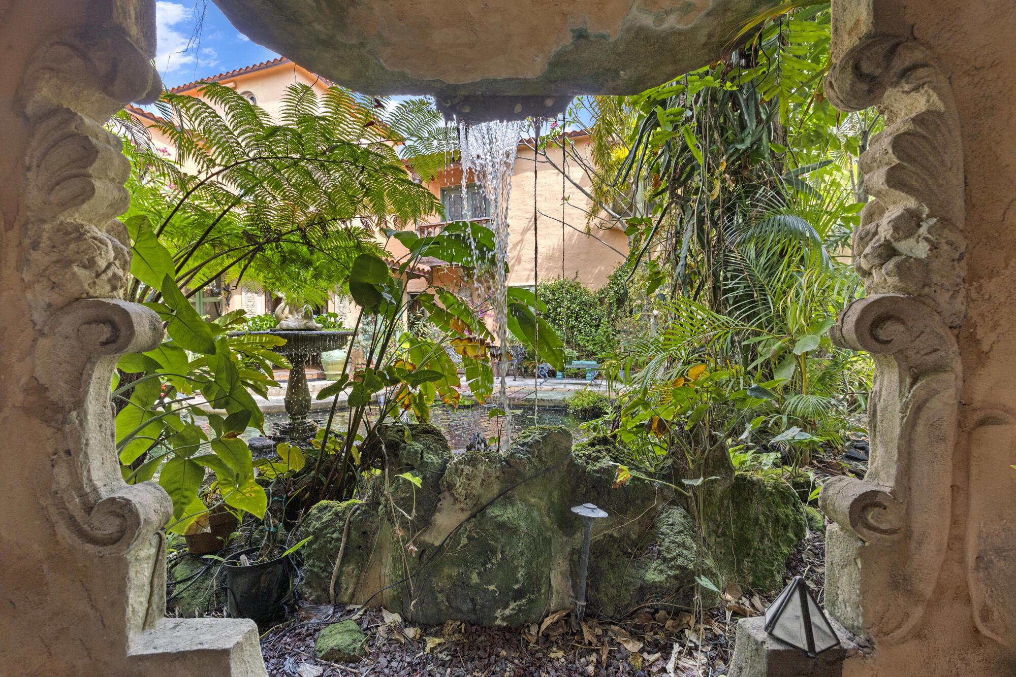 NORTH SHORE TERRACE PL NO 1 - Residential