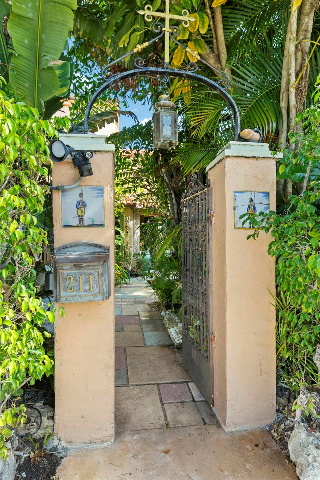 NORTH SHORE TERRACE PL NO 1 - Residential