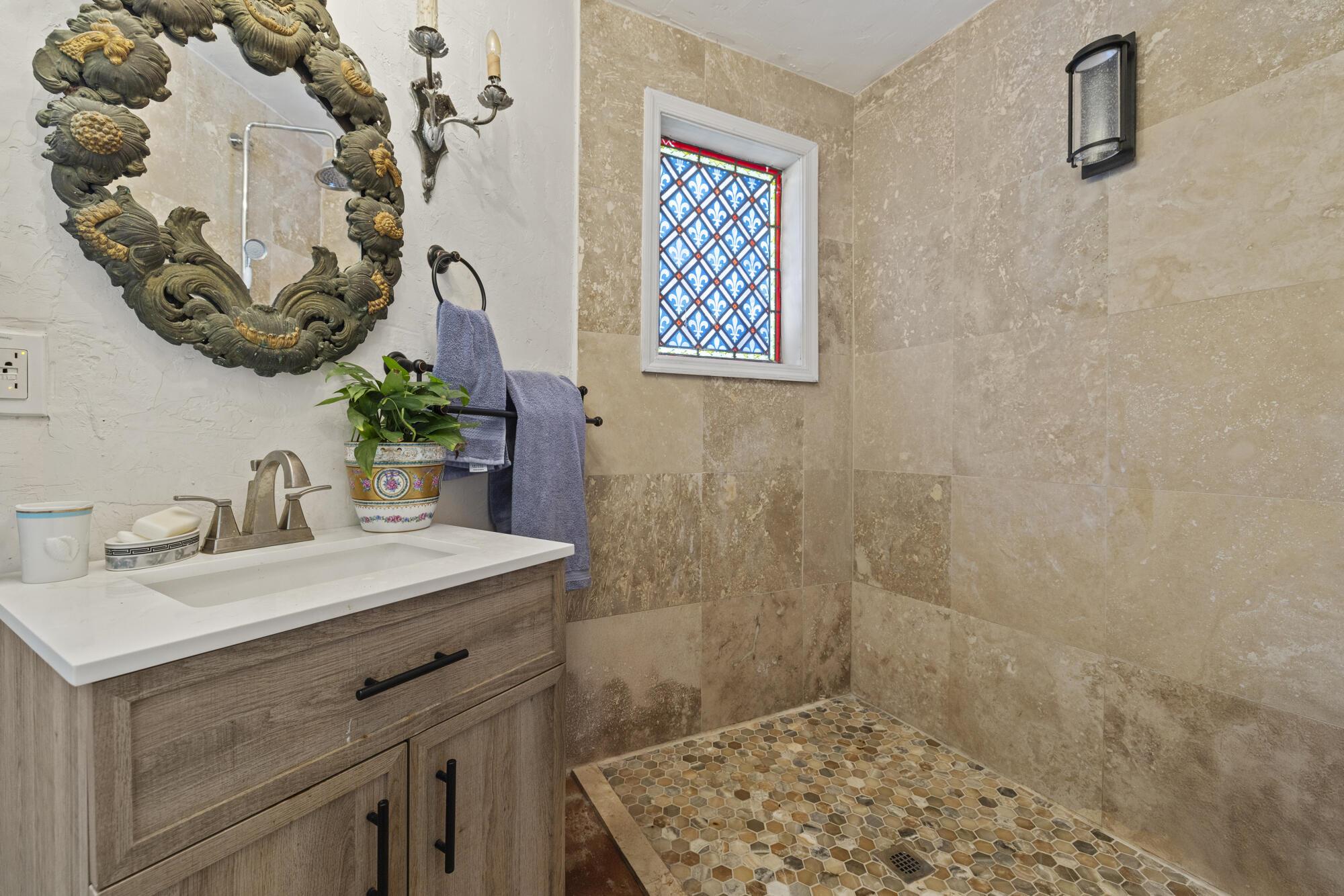 NORTH SHORE TERRACE PL NO 1 - Residential
