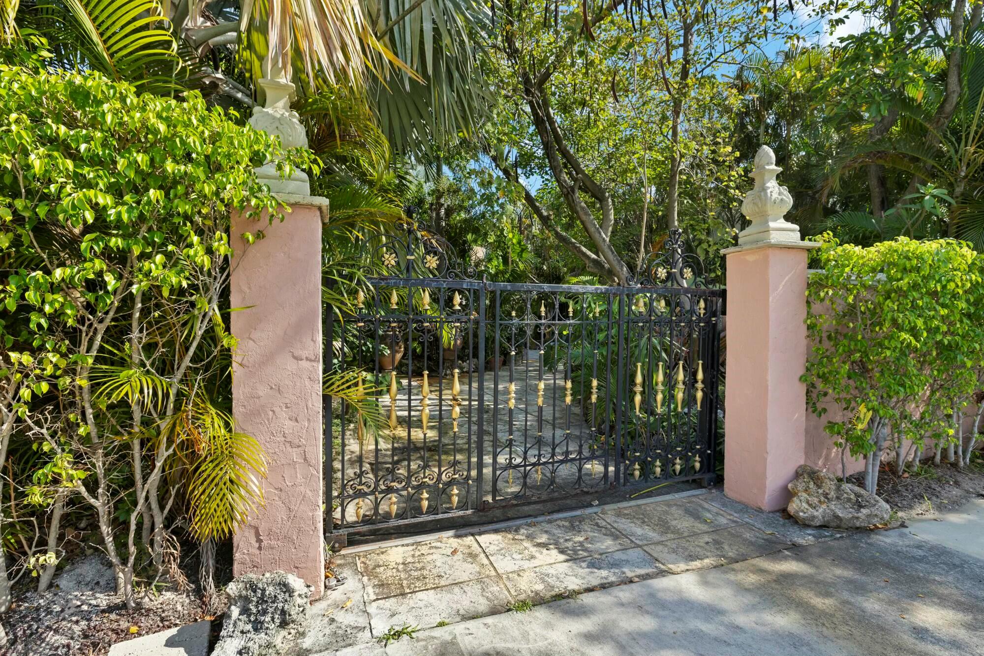 NORTH SHORE TERRACE PL NO 1 - Residential