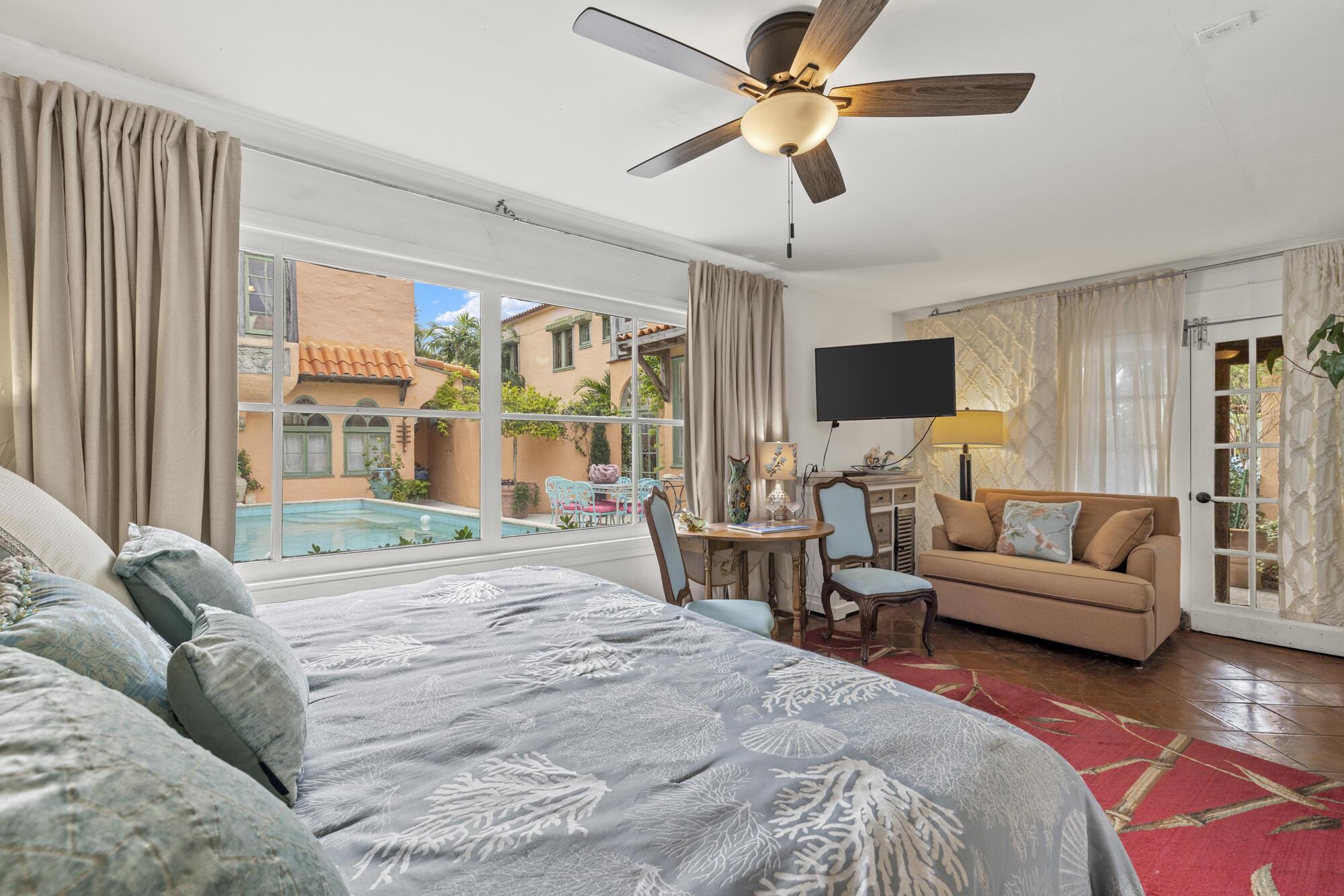 NORTH SHORE TERRACE PL NO 1 - Residential