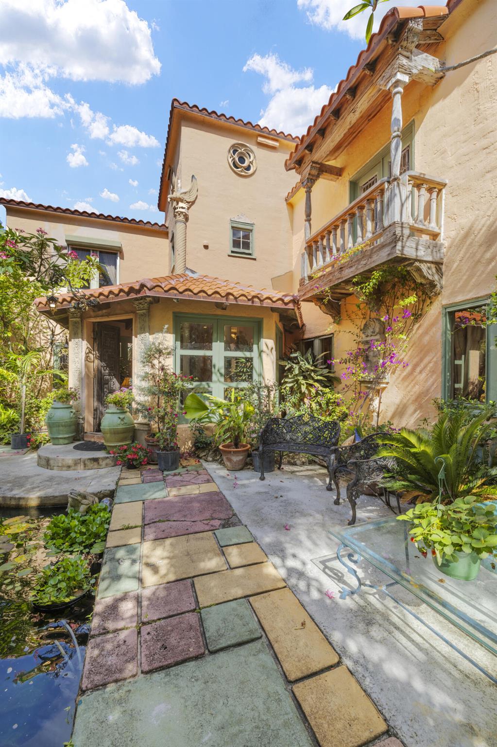 NORTH SHORE TERRACE PL NO 1 - Residential
