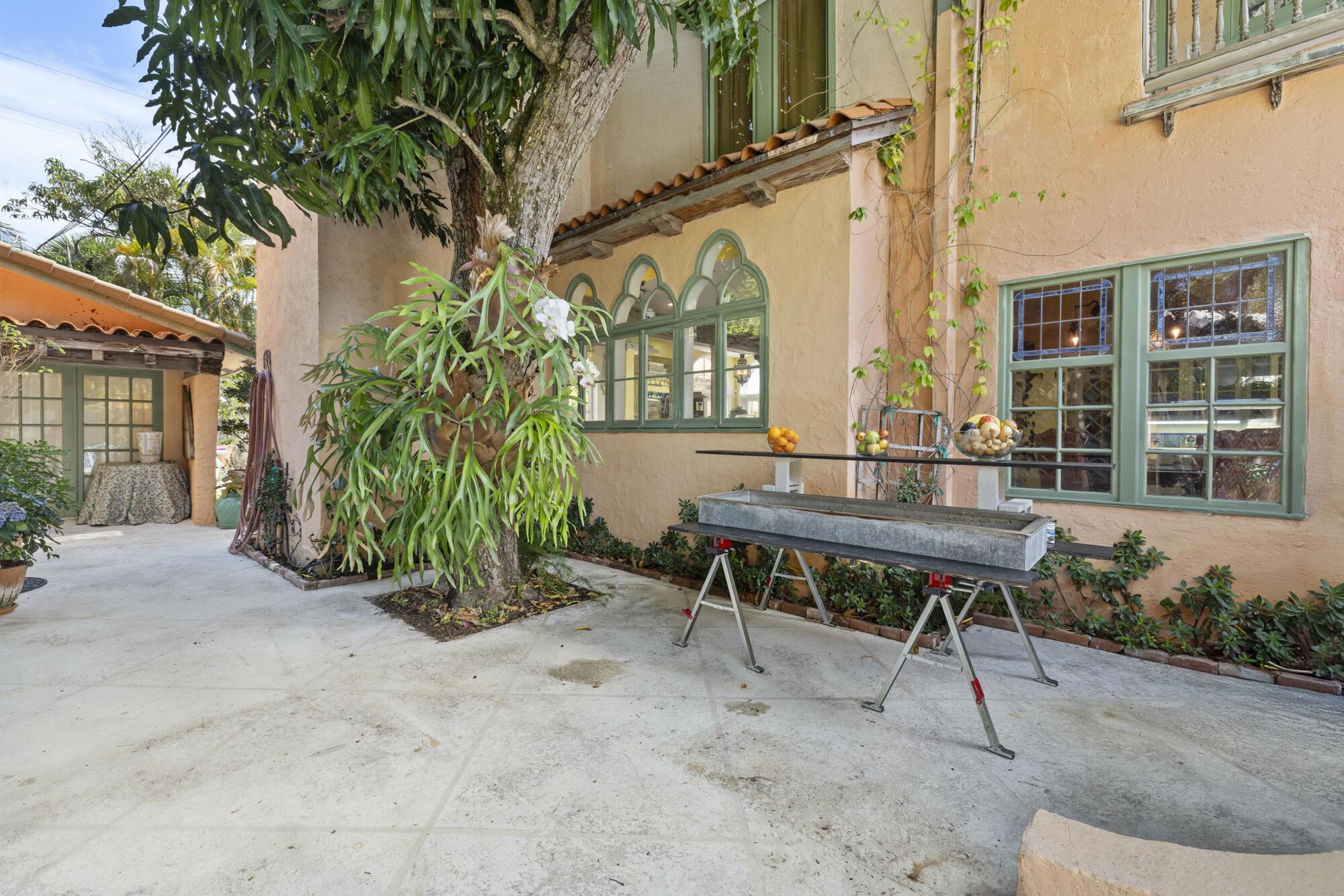 NORTH SHORE TERRACE PL NO 1 - Residential