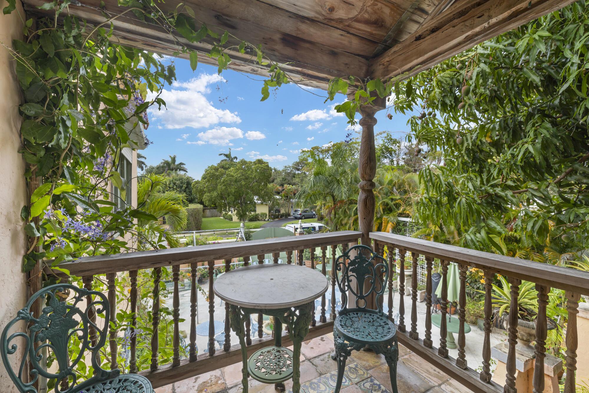 NORTH SHORE TERRACE PL NO 1 - Residential