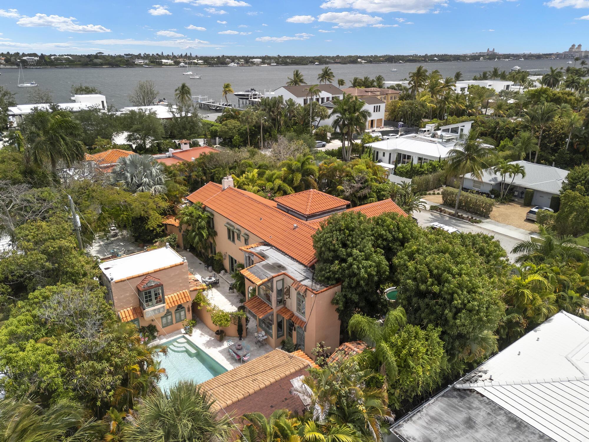 NORTH SHORE TERRACE PL NO 1 - Residential