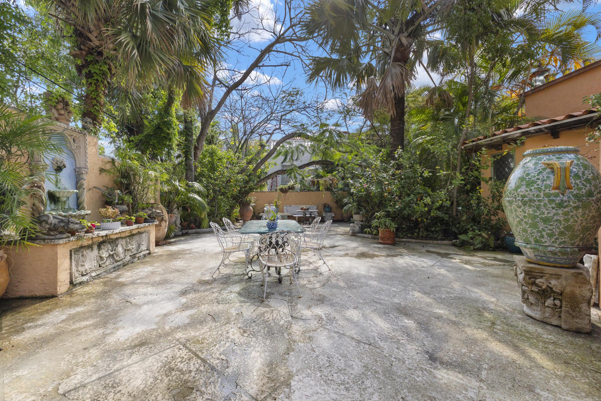NORTH SHORE TERRACE PL NO 1 - Residential