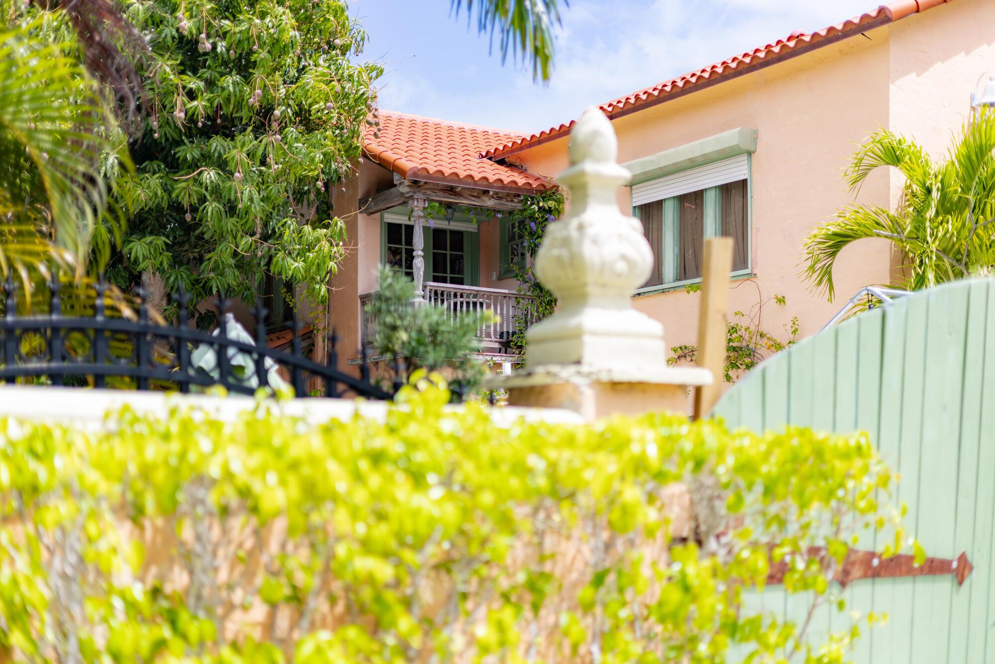 NORTH SHORE TERRACE PL NO 1 - Residential