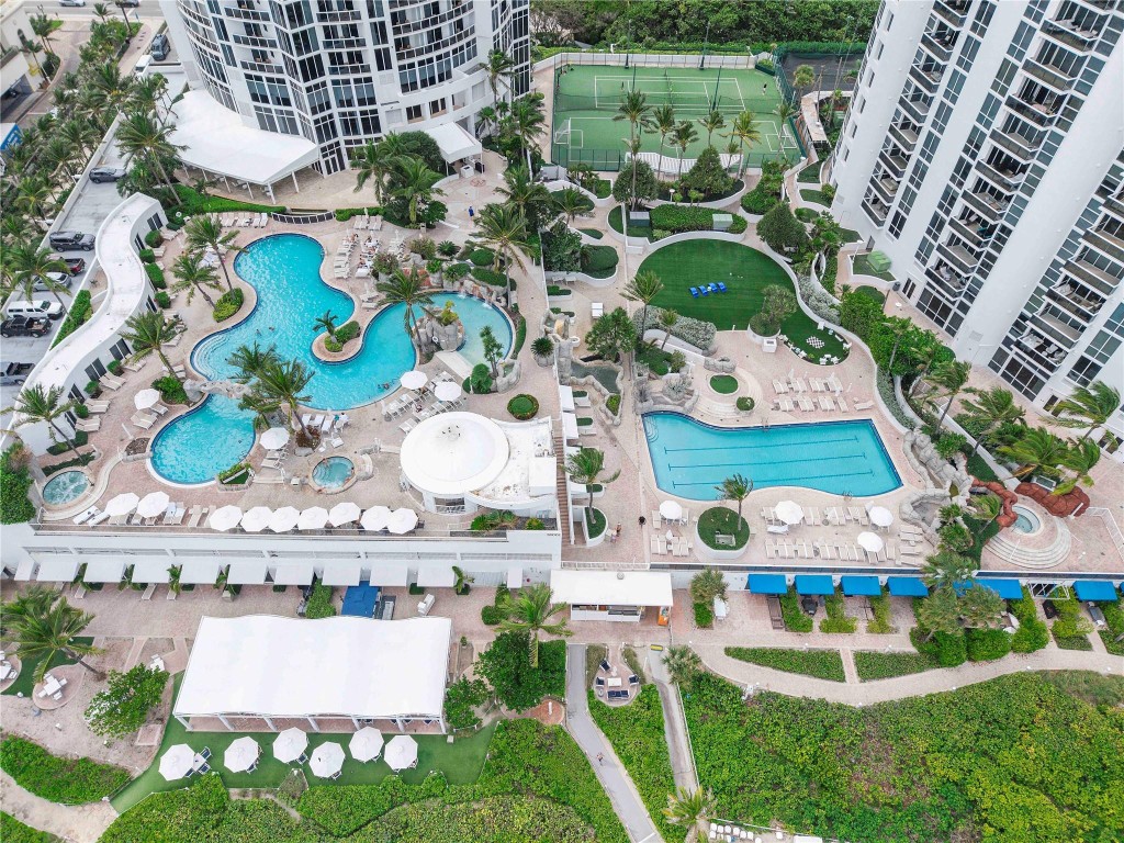 TRUMP INTERNATIONAL - Residential