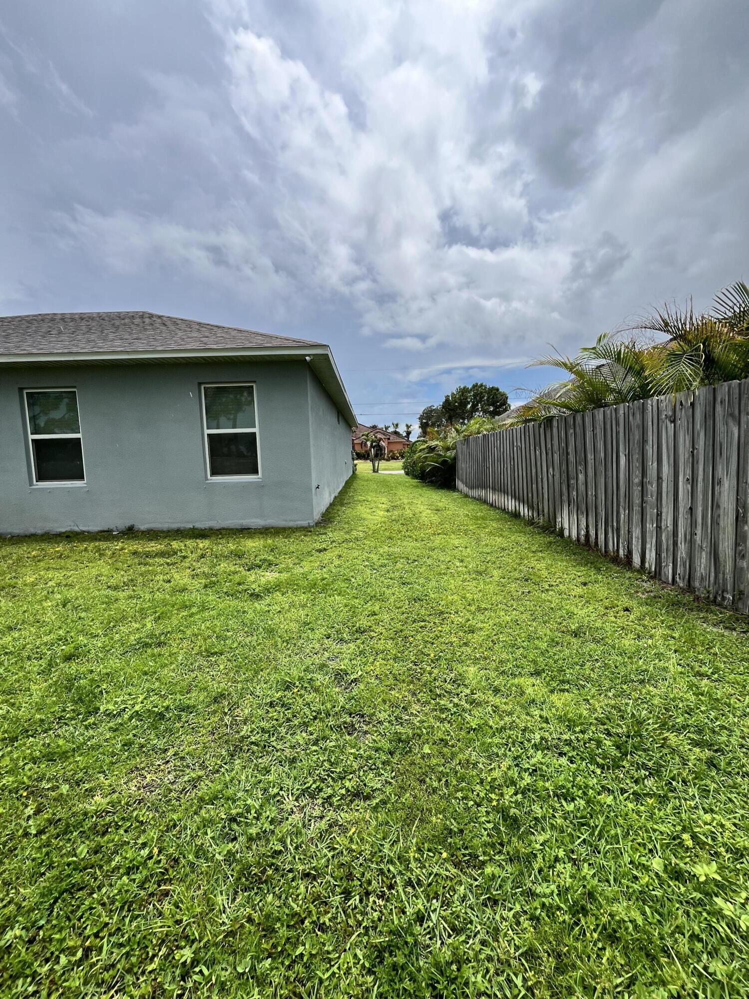 PORT ST LUCIE SECTION 12 - Residential Lease