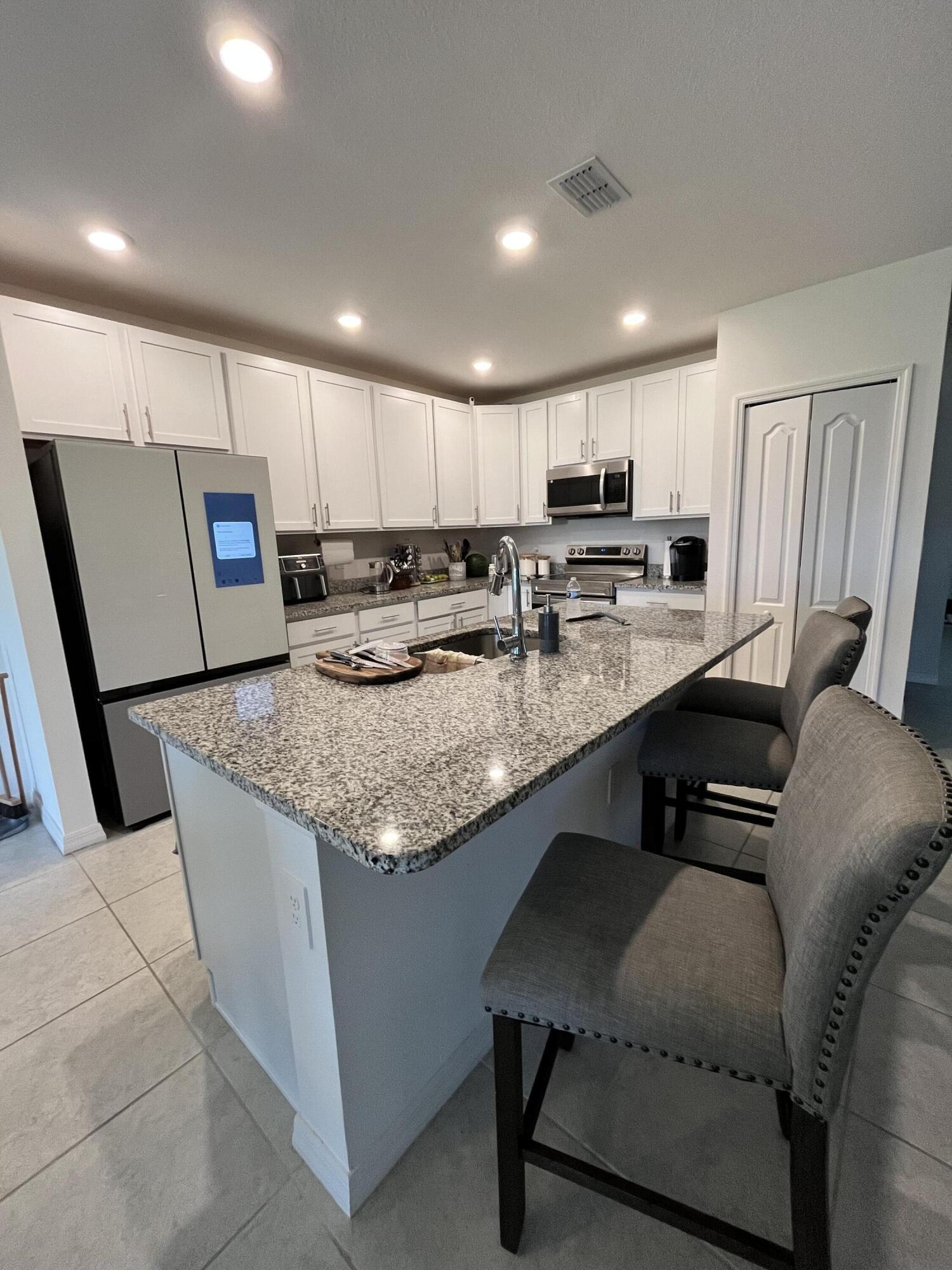 PORT ST LUCIE SECTION 12 - Residential Lease