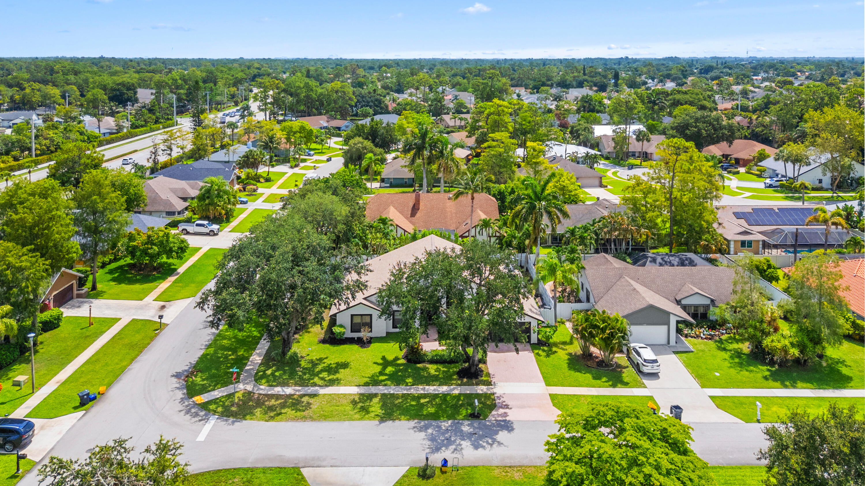 GREENVIEW SHORES 1 OF WELLINGTON - Residential
