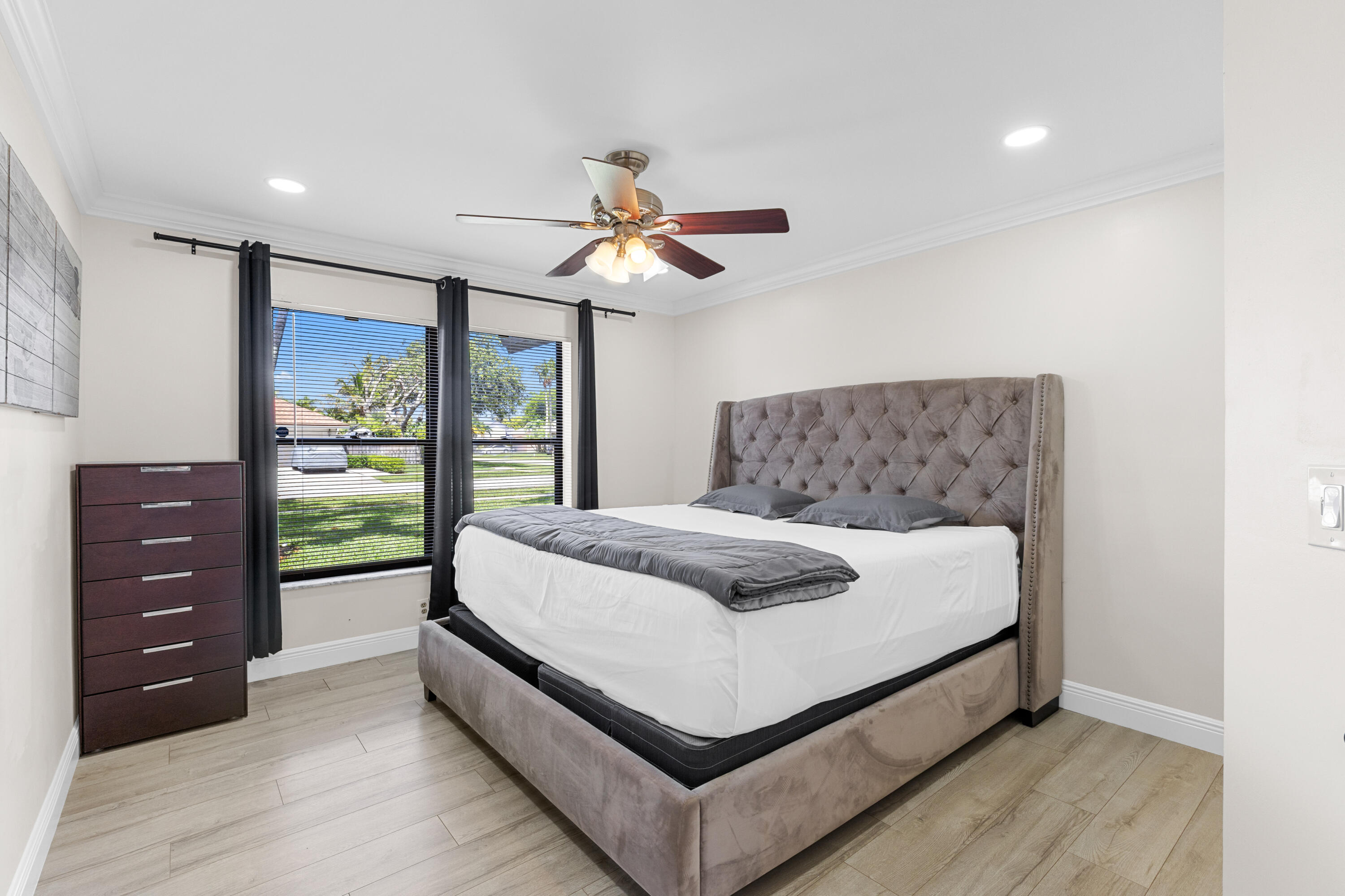 GREENVIEW SHORES 1 OF WELLINGTON - Residential