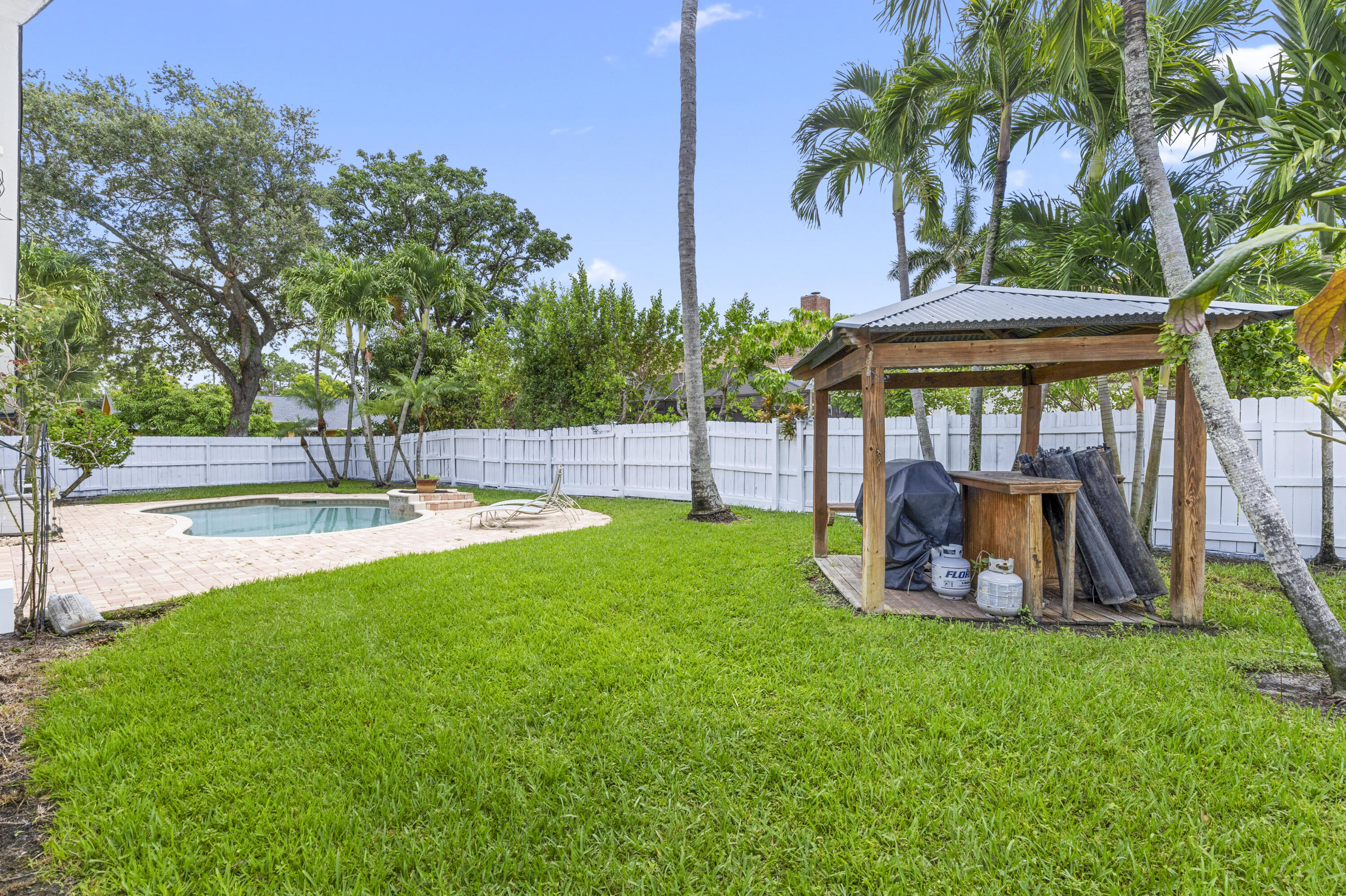 GREENVIEW SHORES 1 OF WELLINGTON - Residential
