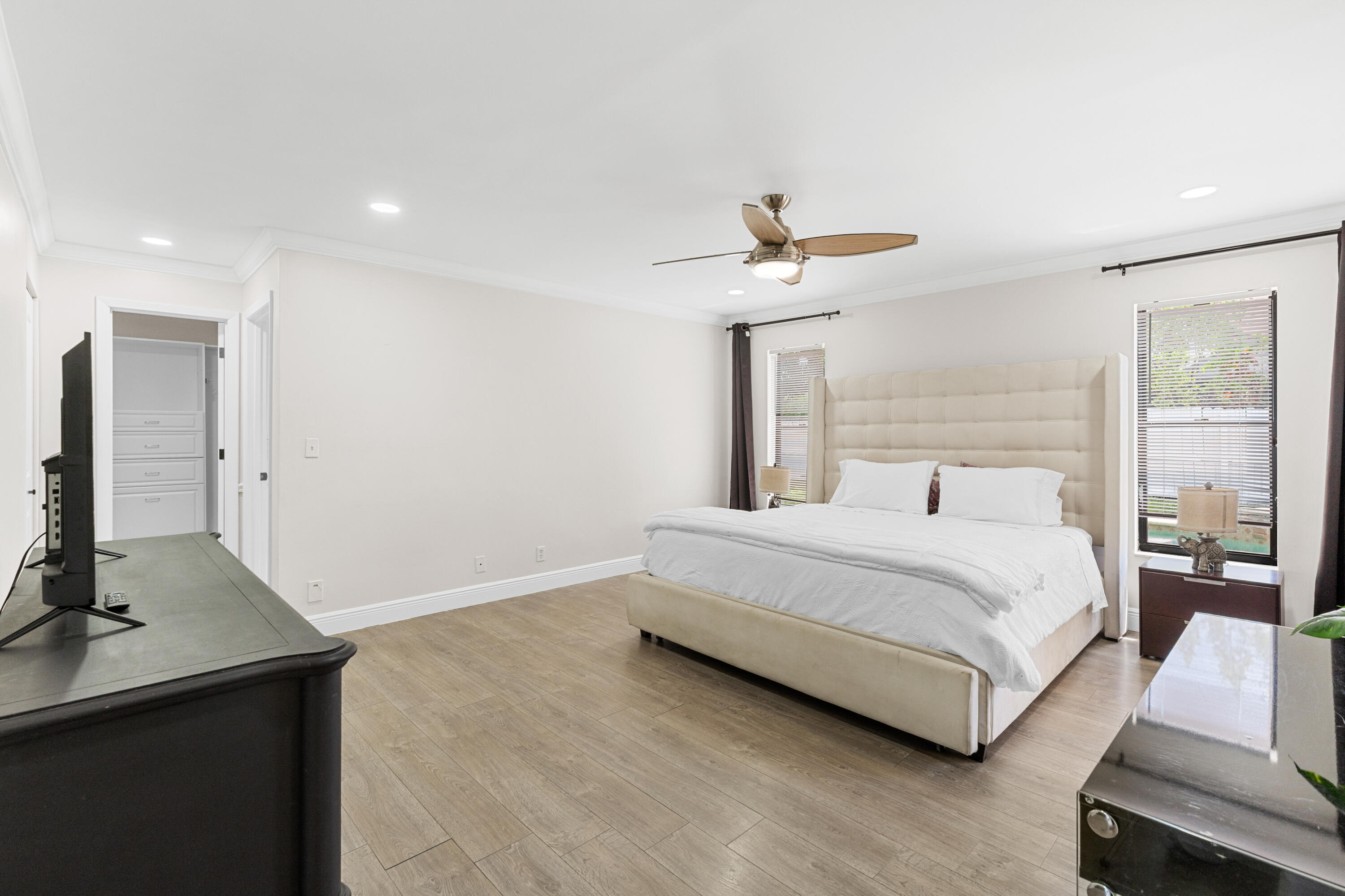 GREENVIEW SHORES 1 OF WELLINGTON - Residential