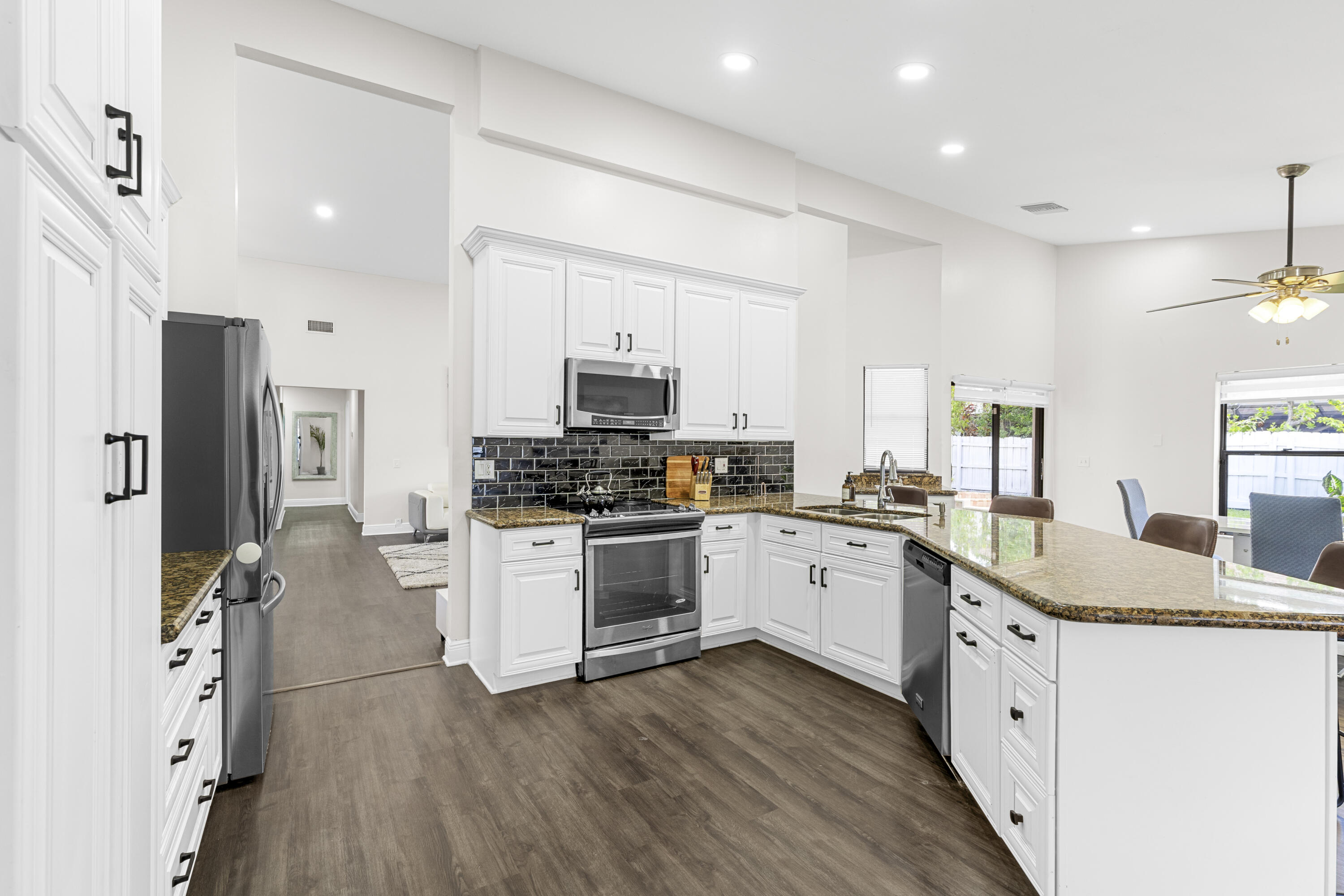 GREENVIEW SHORES 1 OF WELLINGTON - Residential