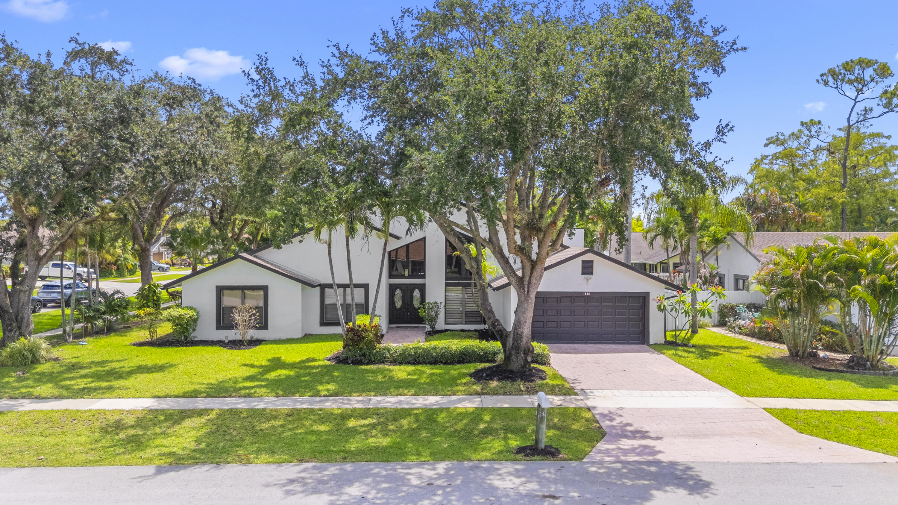 GREENVIEW SHORES 1 OF WELLINGTON - Residential