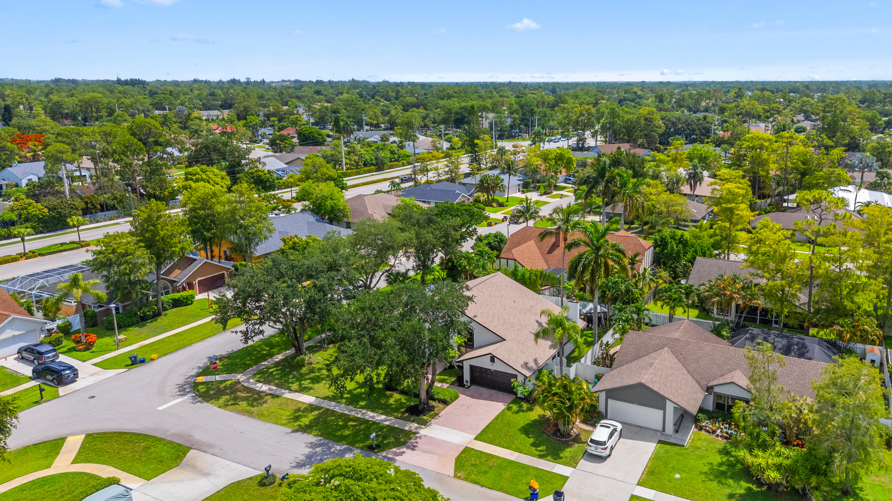 GREENVIEW SHORES 1 OF WELLINGTON - Residential