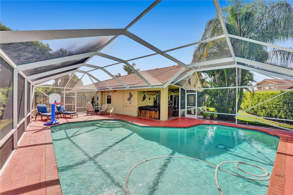 LAKE CHARLESTON - Residential